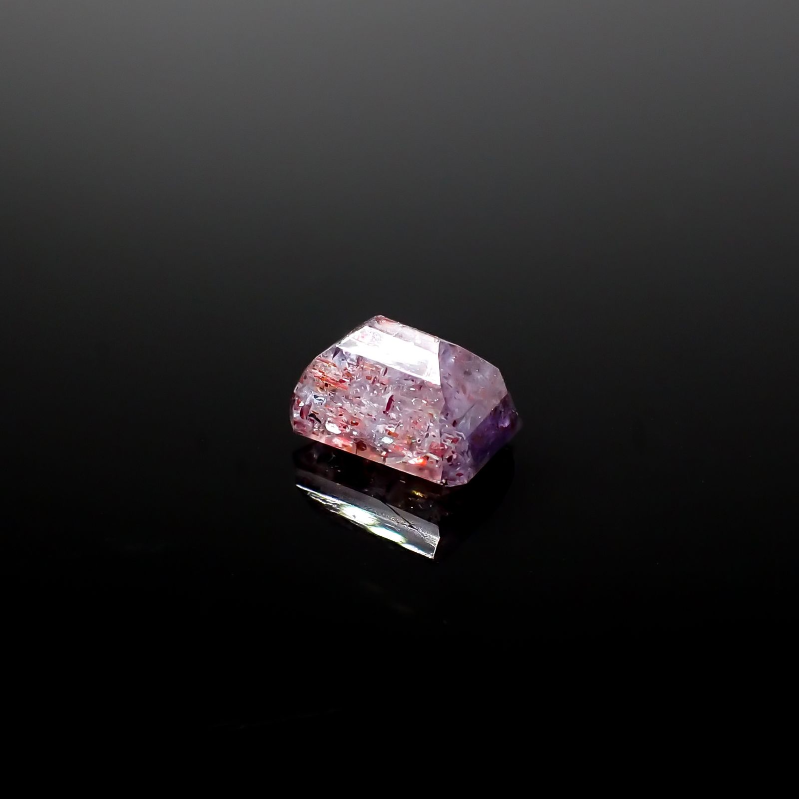ブラッドショットアイオライト インド産 2.32ct[240125380]8.4x6mm前後