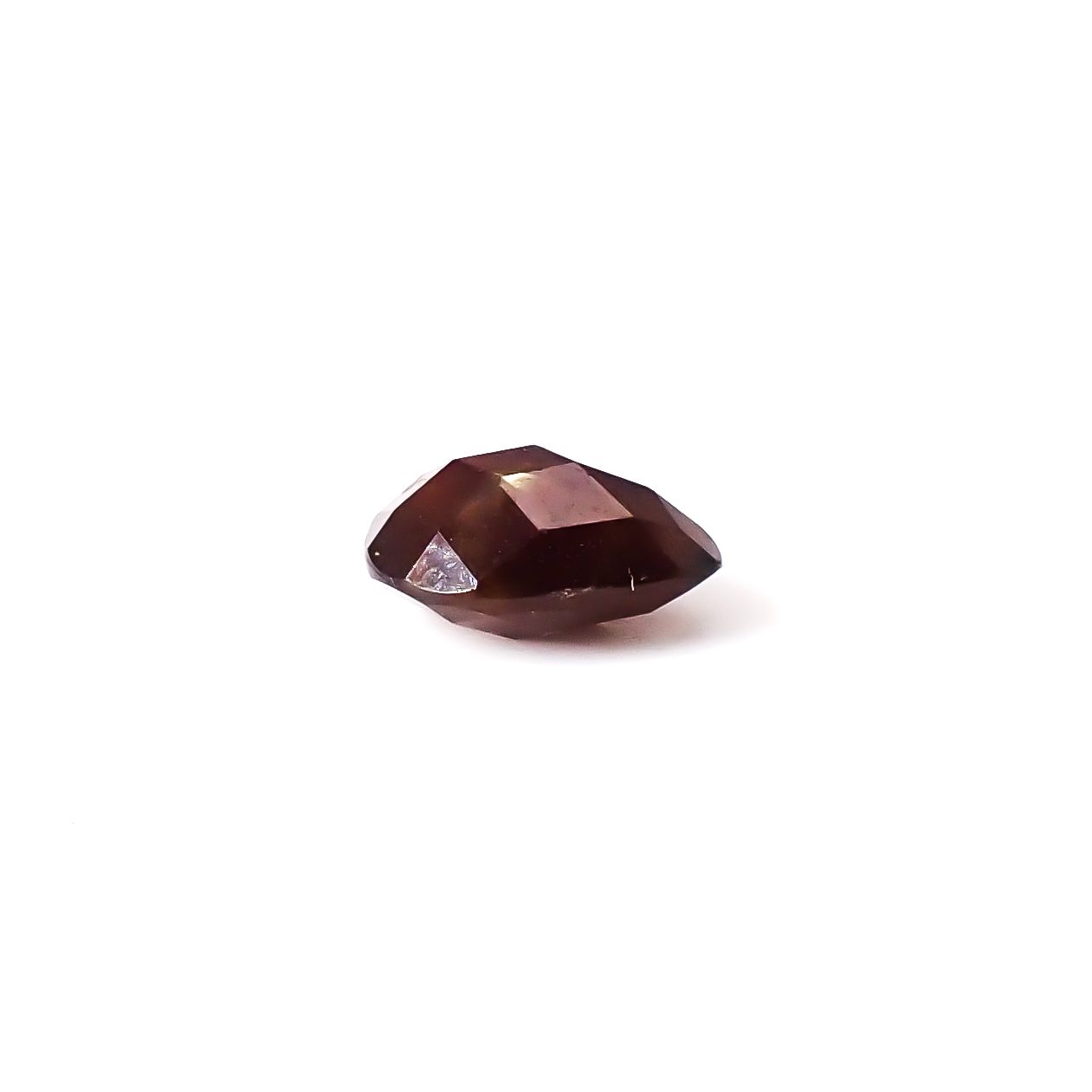 ◇リバーシブル・チェッカーカット◇レインボーガーネット 日本・奈良県産 1.42ct / 7.9x5.8mm前後 [260432084]