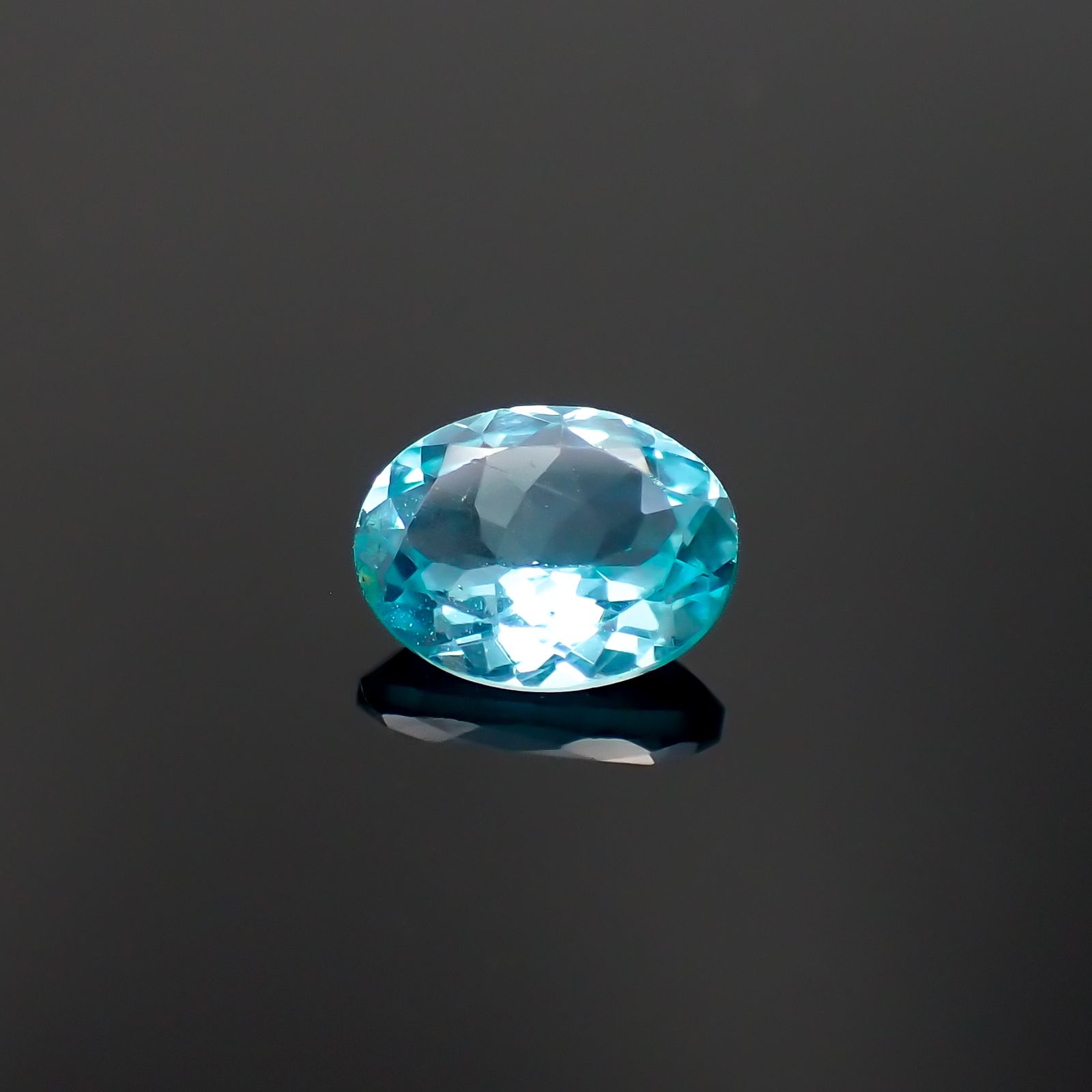 アパタイト(宝石名アパタイト)ブラジル産 1.28ct 識別済[230321342]8x6.1mm前後