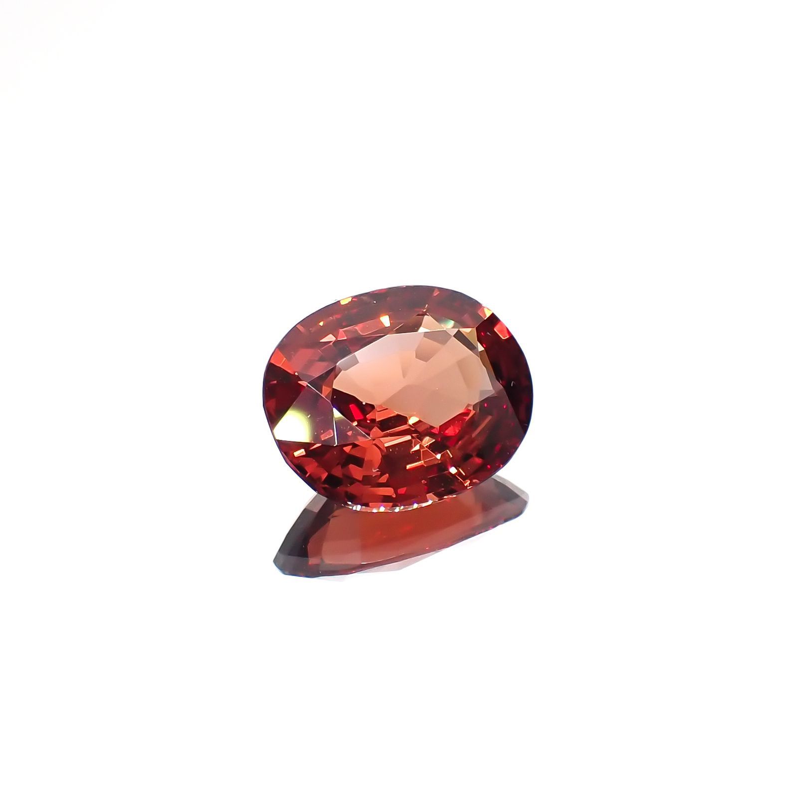オレンジスピネル(宝石名スピネル)ビルマ産 3.743ct ソ付(彩珠)[220918082]11.2x9.3mm前後