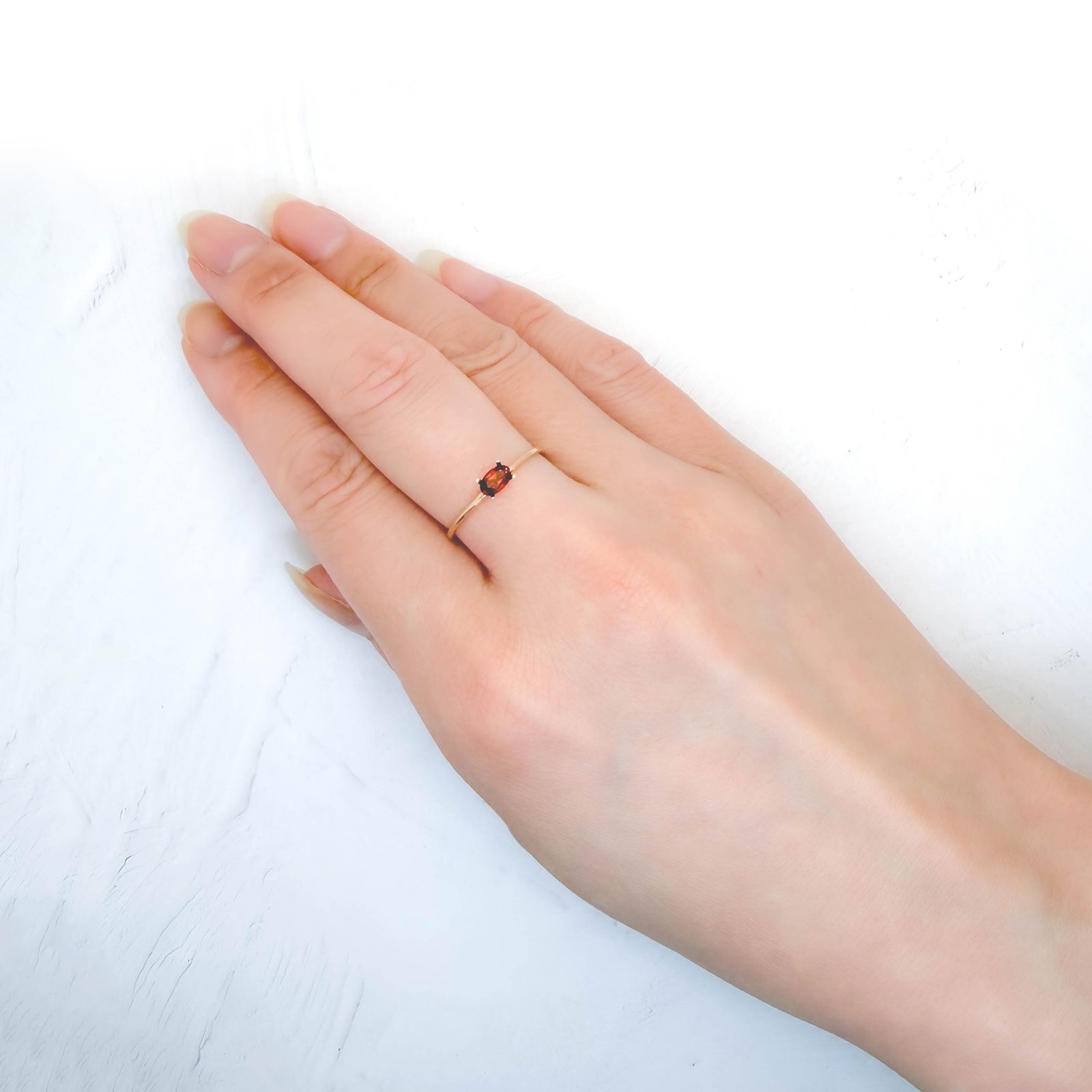 ◇ランダムセレクト◇パイロープアルマンディンガーネット モザンビーク産 約0.28ct / 5x3mm前後 [260532207-PAC]