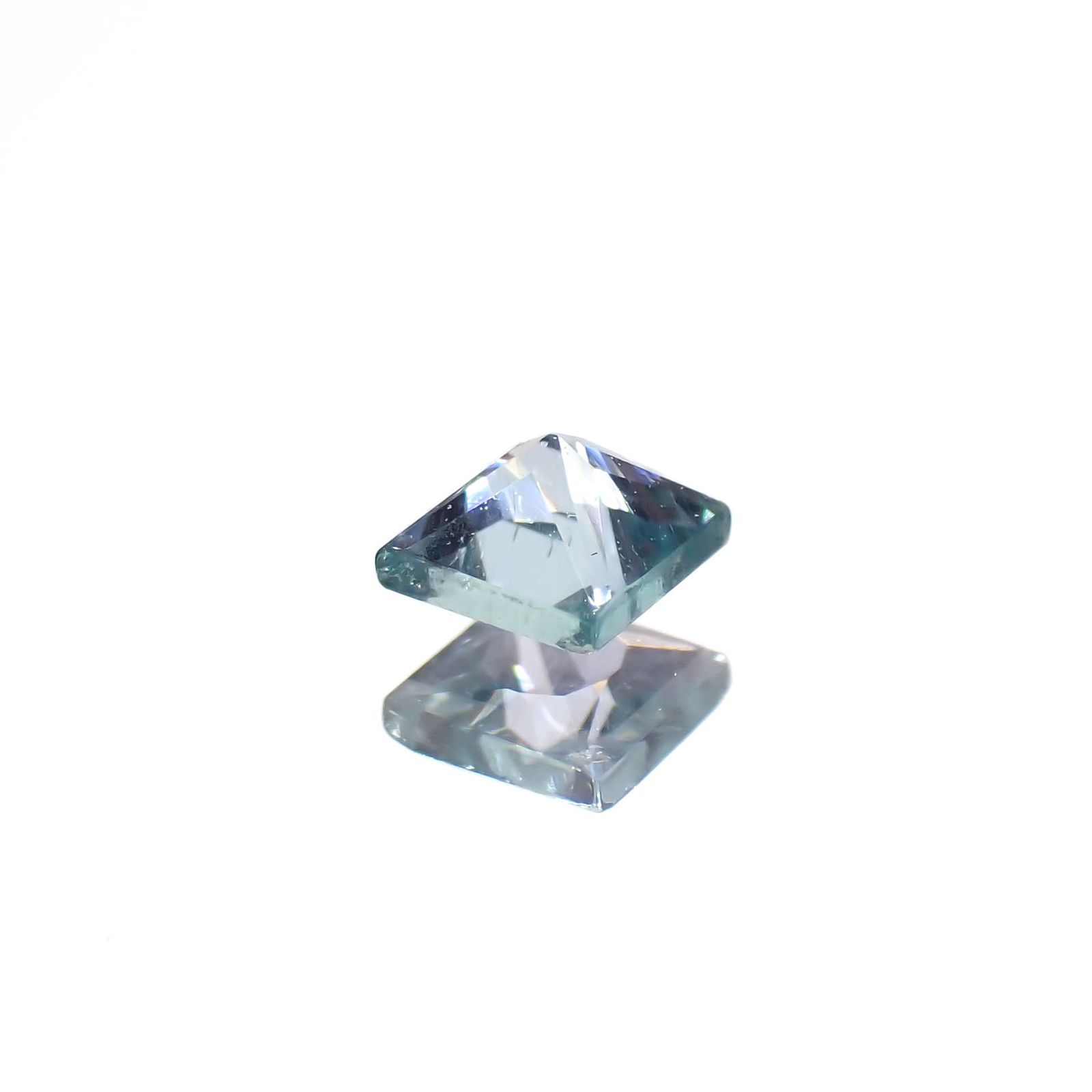 ◇プリンセスカット◇ブルーコーネルピン(宝石名コーネルピン)タンザニア産 0.13ct 識別済[230421859]2.8x2.8mm前後