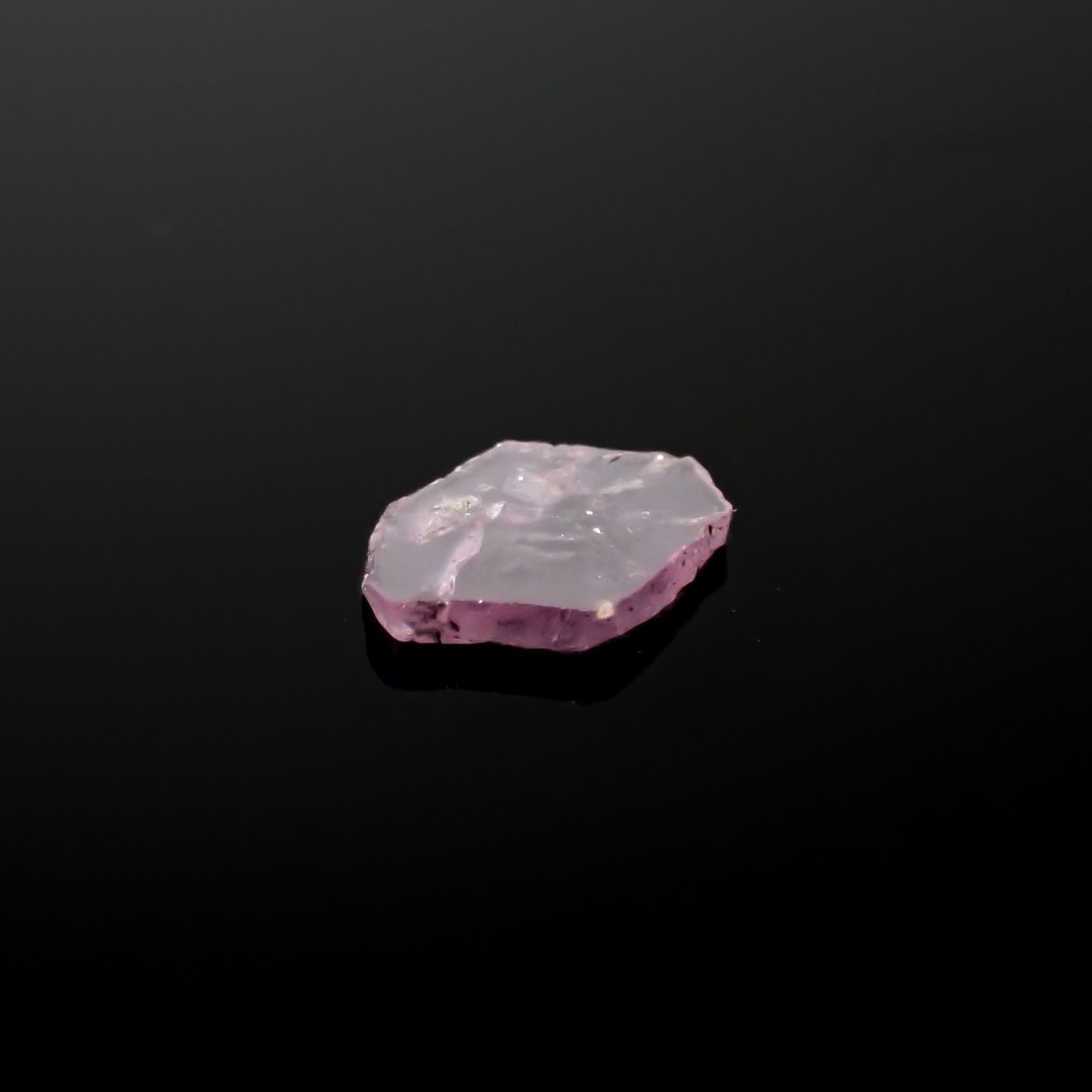 トラピッチェピンクサファイア 原石スライス パキスタン・カシミール地方産 0.68ct[240627854]7.6x6.6mm前後