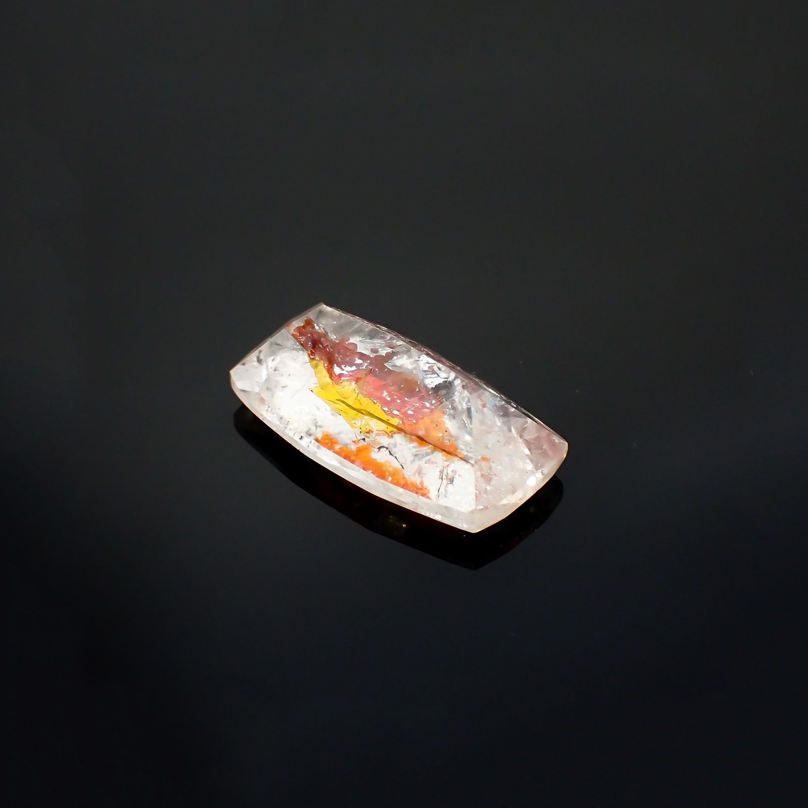 オーロラクォーツ ブラジル・ミナスジェライス産 14.35ct / 22.2x12.6mm前後 [220114363]
