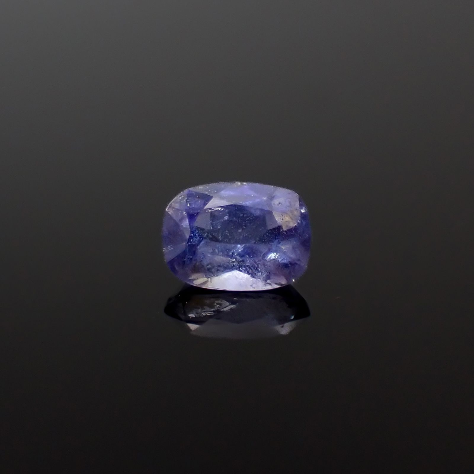 デュモルチェライト マダガスカル産 0.29ct[240728595]4.5x3.4mm前後