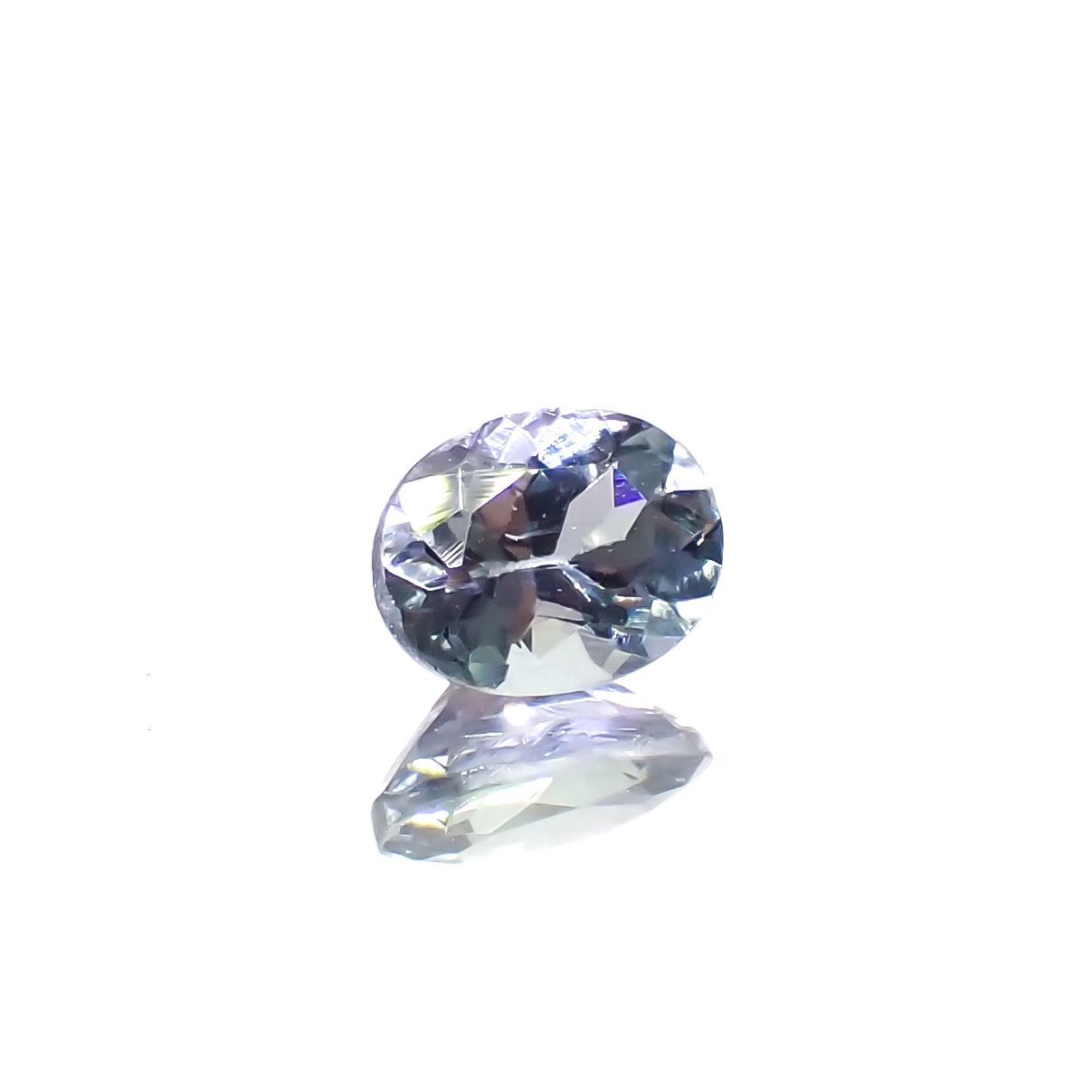 バイカラータンザナイト(宝石名タンザナイト/ゾイサイト)タンザニア産 0.38ct 識別済[230923503]5.1x3.9mm前後