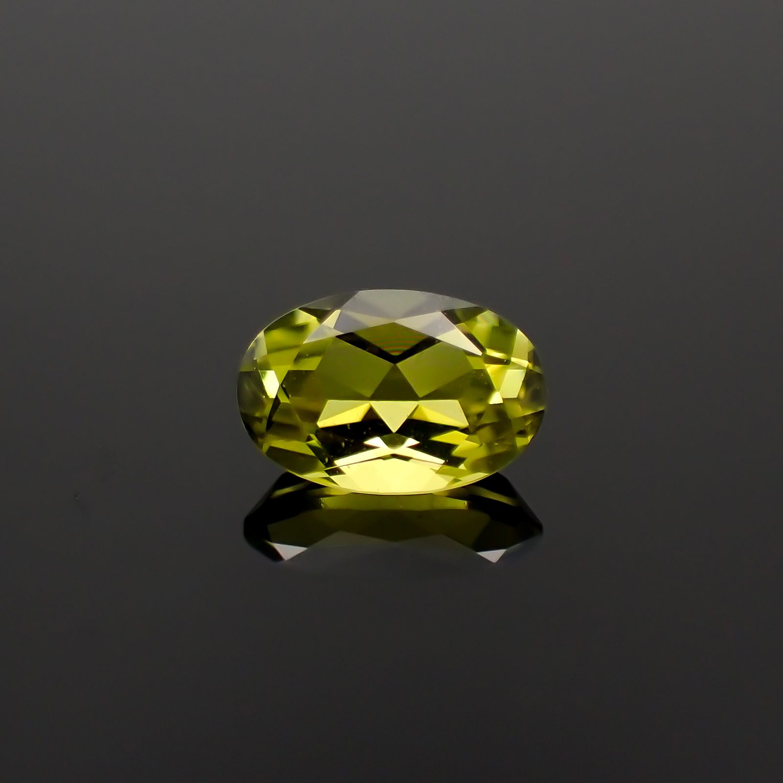 カナリートルマリン ザンビア・カナリー鉱山産 0.50ct[230823144]6.2x4.1mm前後