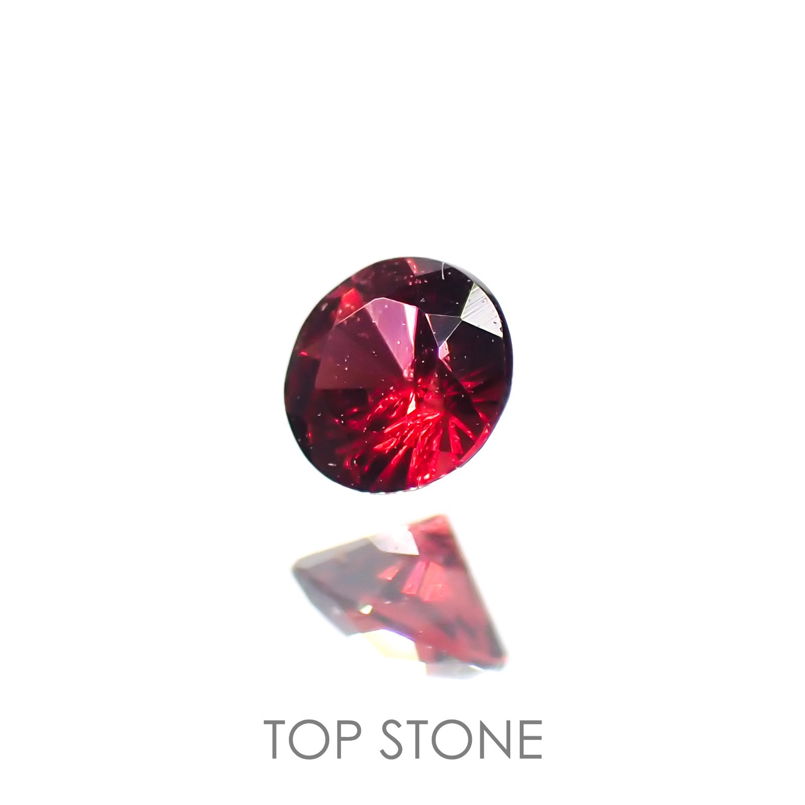 レッドスピネル(宝石名レッド・スピネル)タンザニア産 0.11ct 識別済[220114315]2.8x2.8mm前後