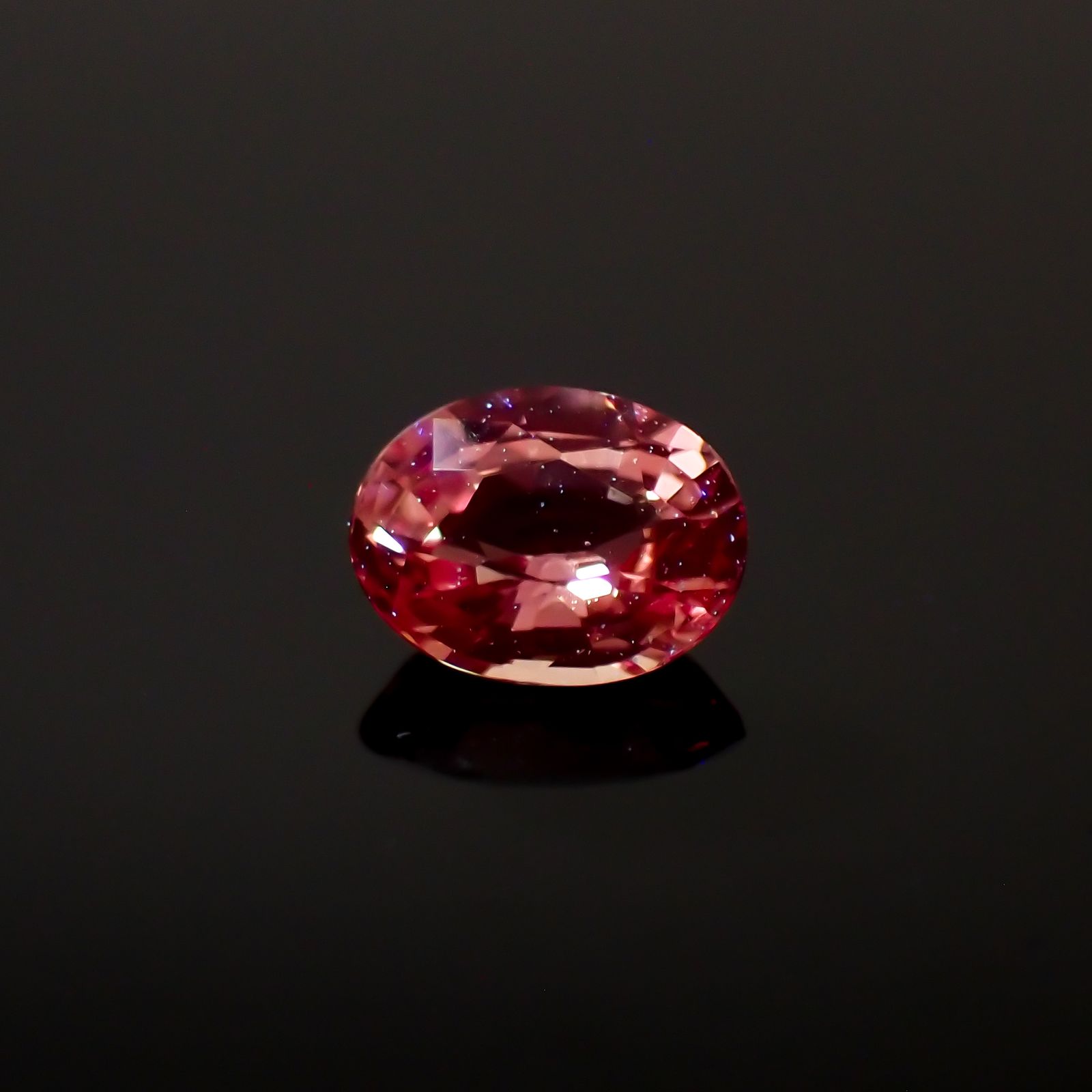 パパラチャサファイア 非加熱(宝石名サファイア/別名パパラチャ・サファイア)スリランカ産 0.22ct GIA鑑付[230521938]4.15x3.2mm前後