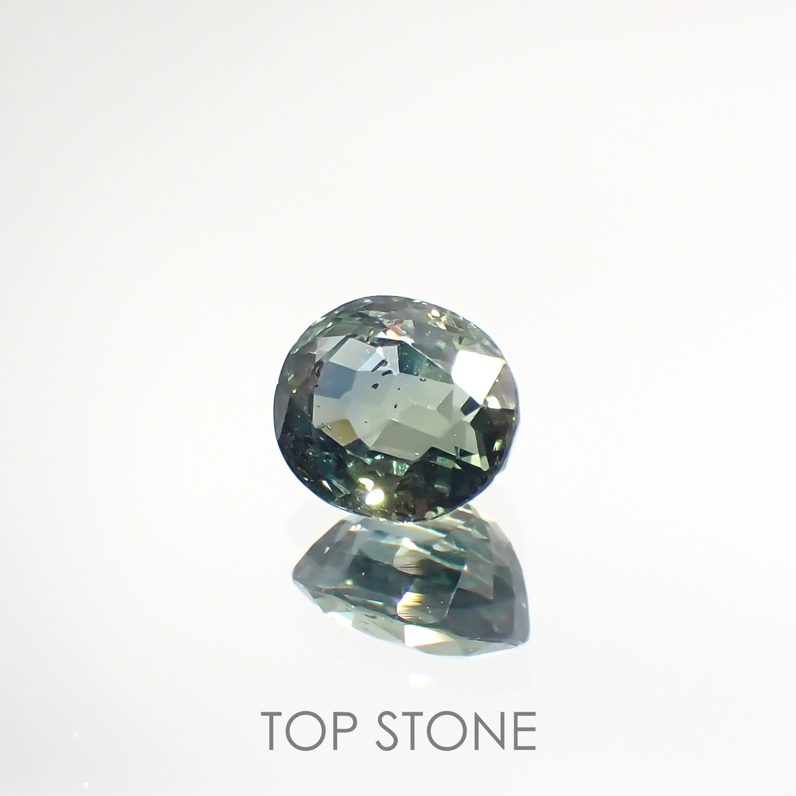 バイカラーサファイア(宝石名サファイア) マダガスカル/スリランカ産 1.633ct ソ付(彩珠)[210812471]7×6mm前後