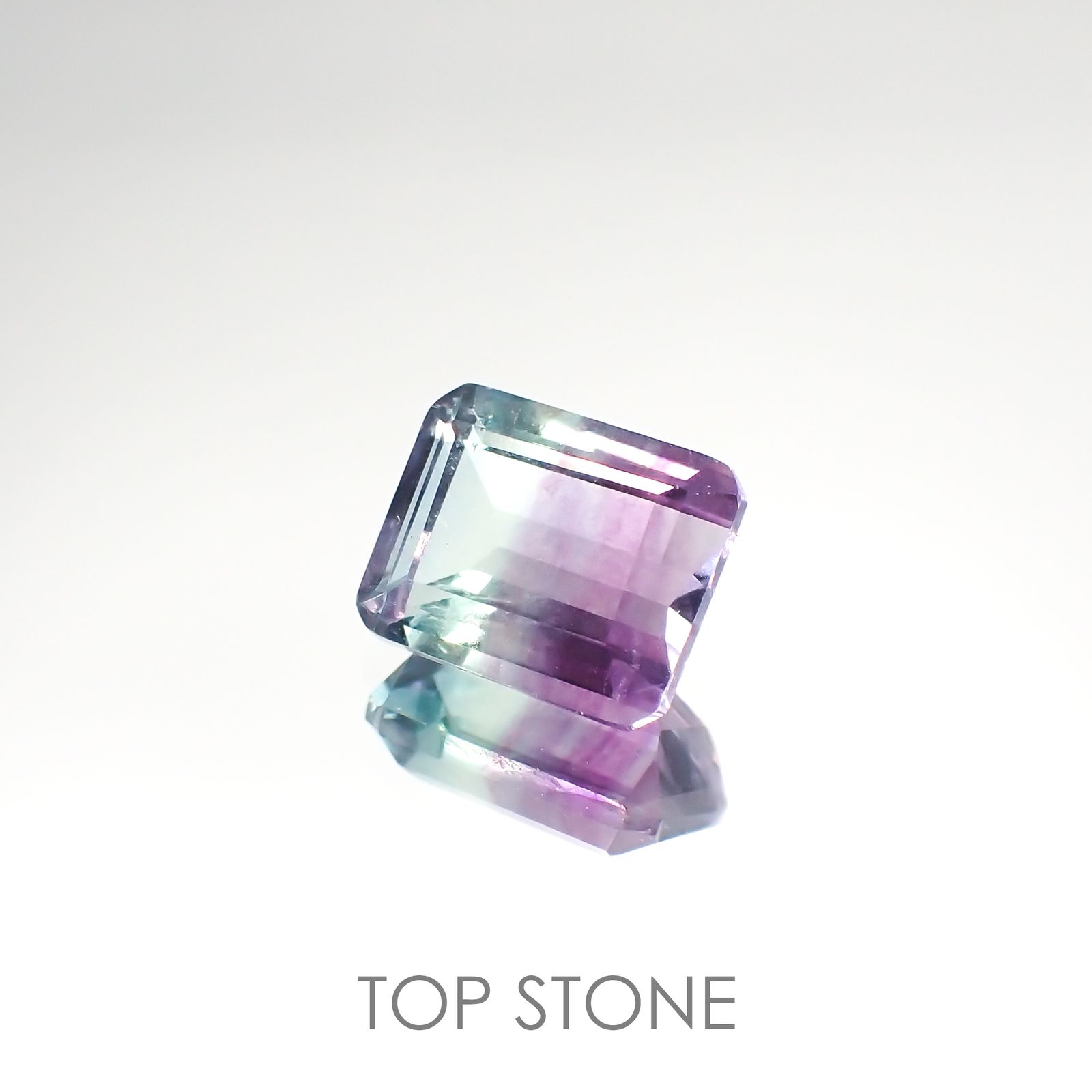 バイカラーフローライト ブラジル産 ルース 4.36ct[210913209]10.1×8mm前後