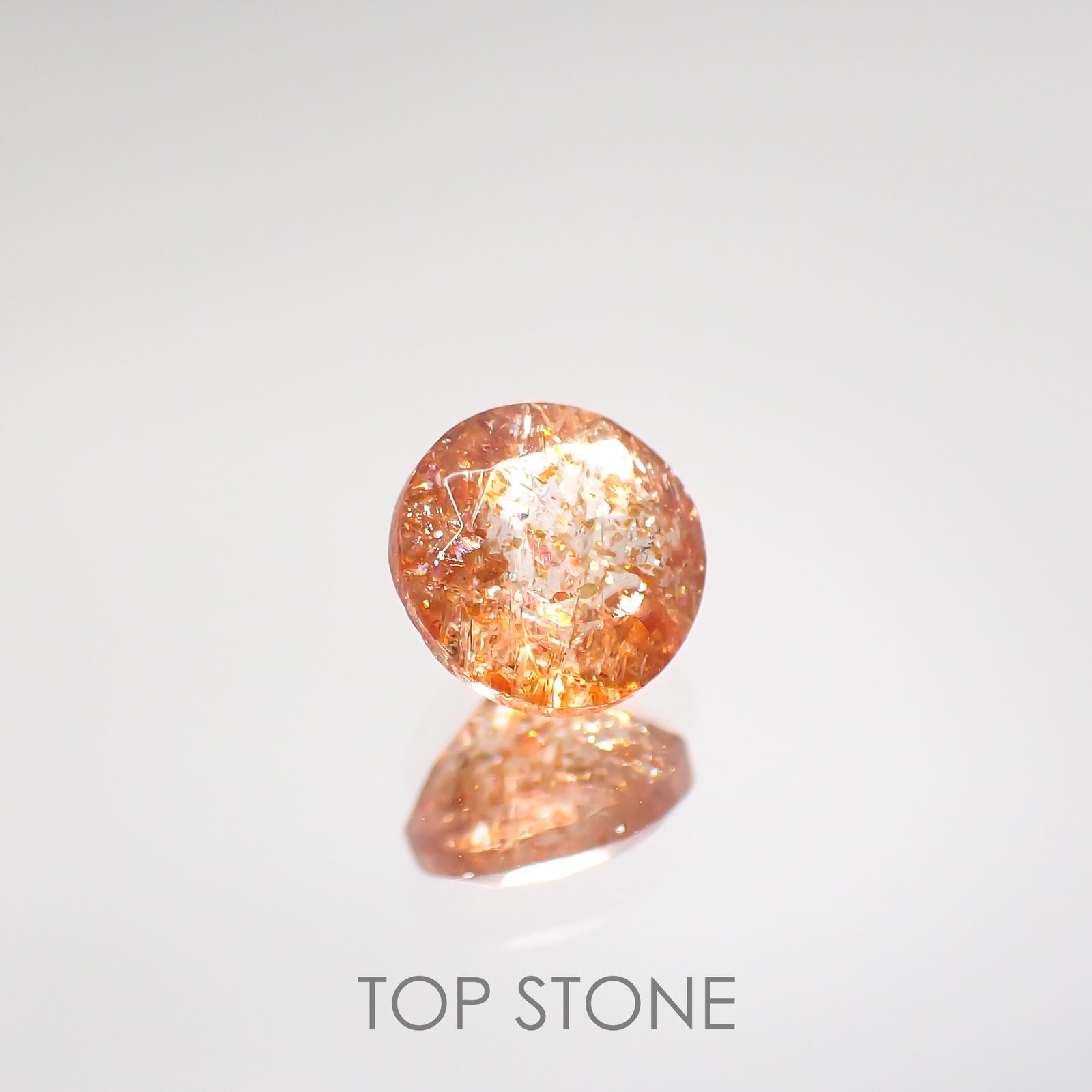 イリュージョンサンストーン タンザニア産 ルース 0.79ct[210812300]5.9×5.9mm前後