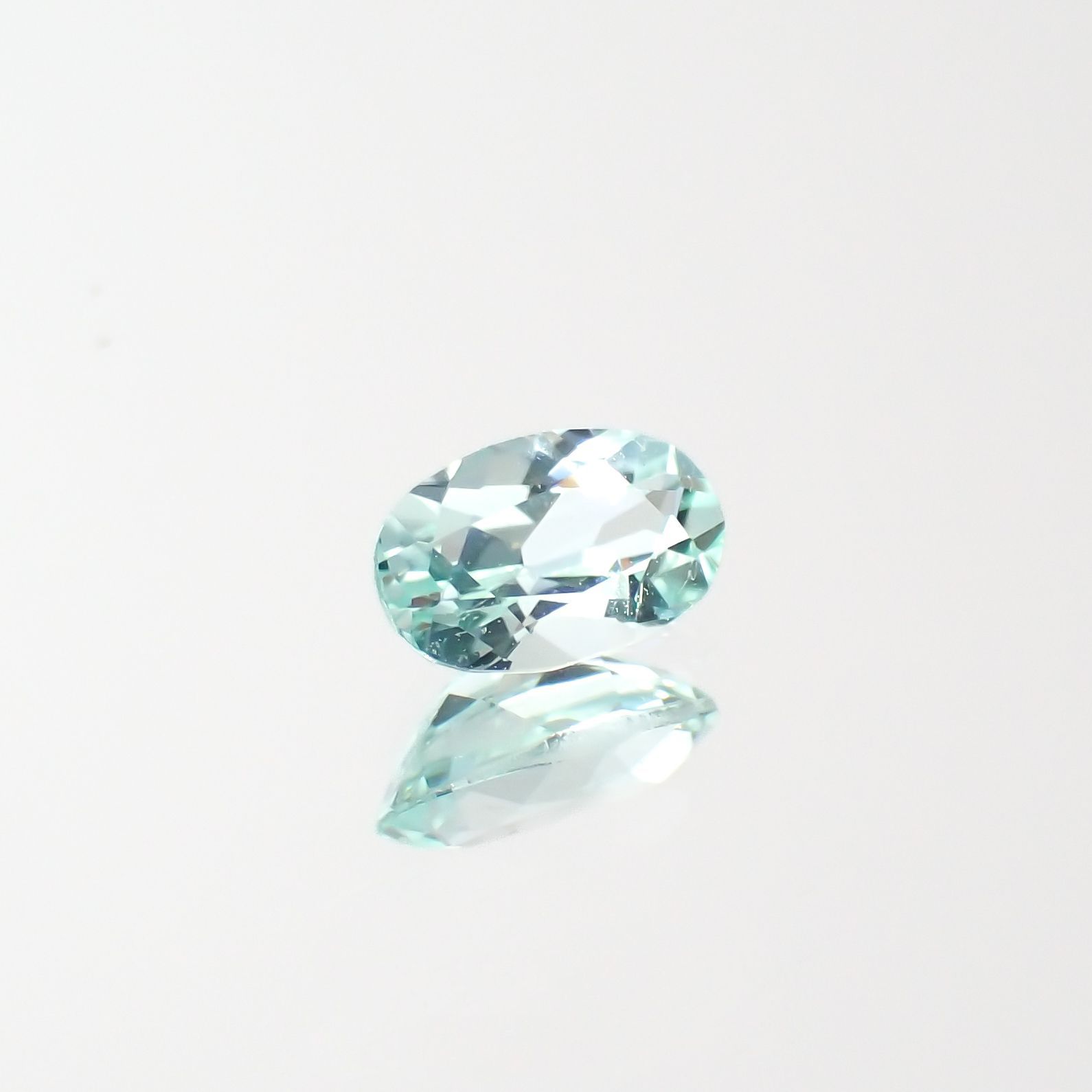 パライバトルマリン モザンビーク産 0.22ct[230220375]4.9x3mm前後