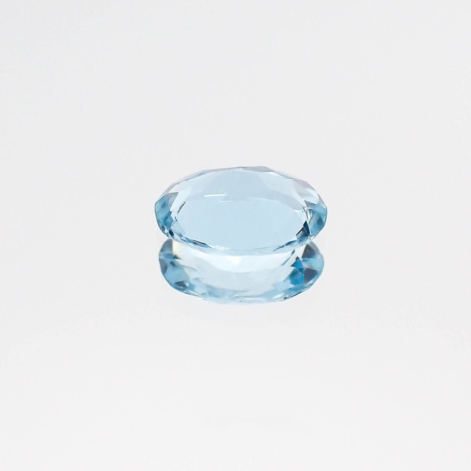 アクアマリン サンタマリアカラー(宝石名アクアマリン)モザンビーク産 0.36ct 識別済[230622260]6x4.1mm前後