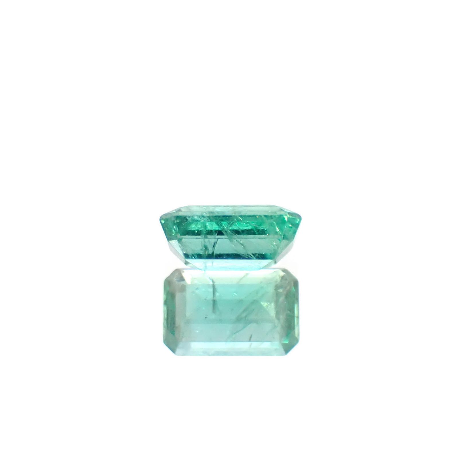 エメラルド ザンビア産 0.53ct [250430228]6x3.9mm前後