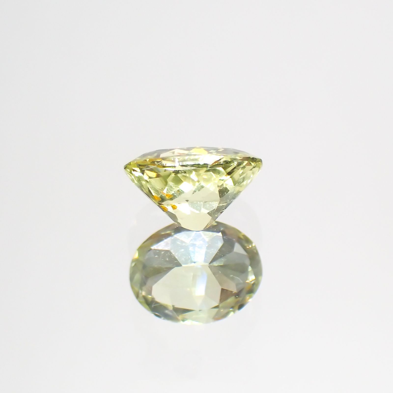 クリソベリル(宝石名クリソベリル)マダガスカル産 0.46ct 識別済[220114494]5.2x4mm前後