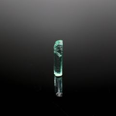 エメラルド柱状結晶 原石 コロンビア産 4.78ct[240427261]22.3x4.8mm前後