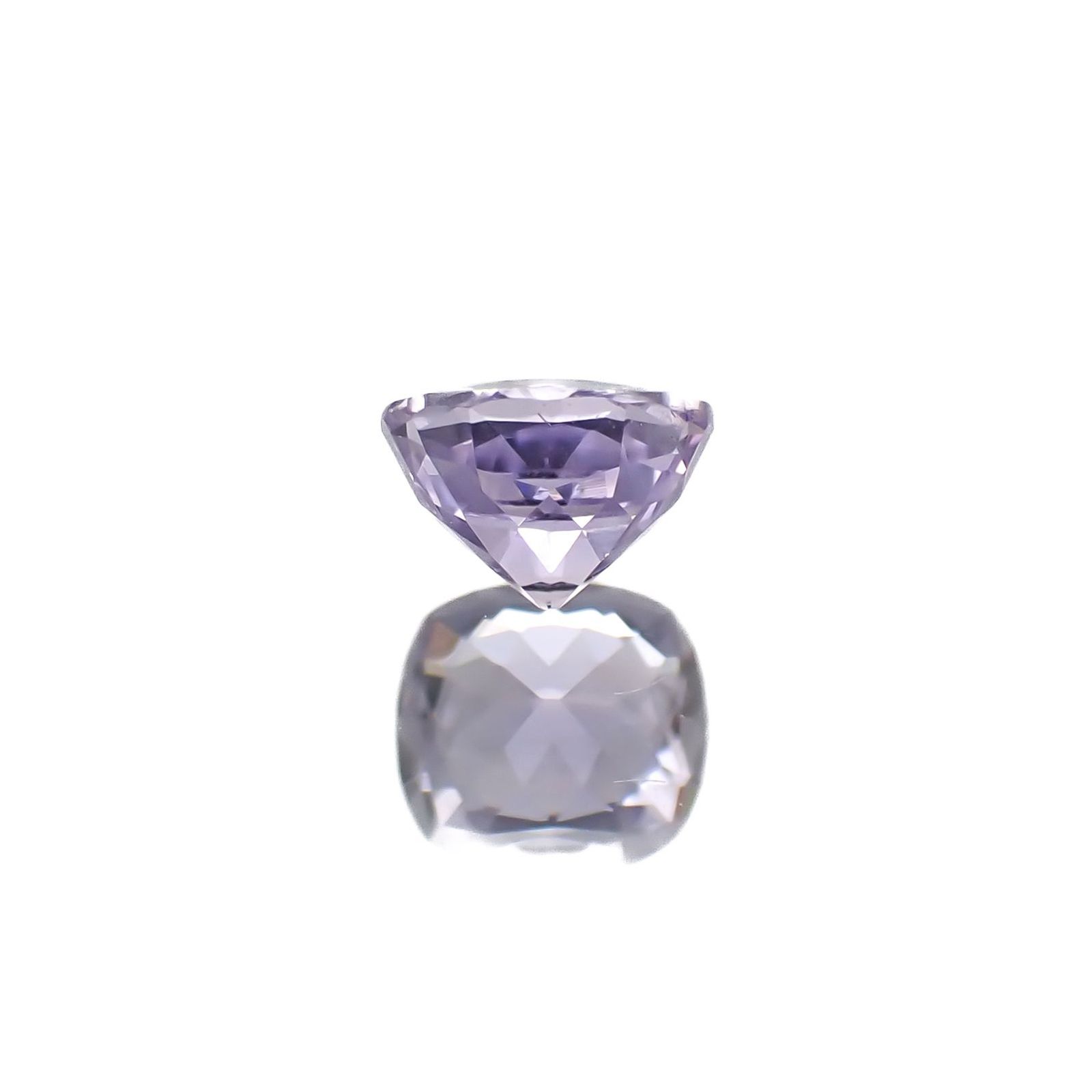 ラベンダーサファイア(宝石名サファイア)スリランカ/マダガスカル産 識別済 0.71ct / 5.1x4.8mm前後 [220817463]