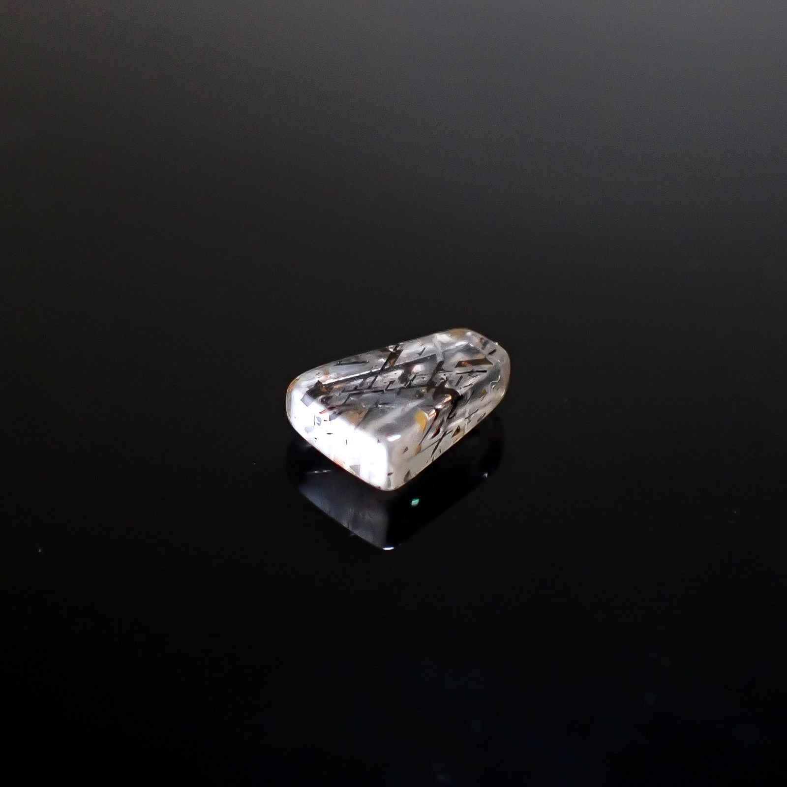 ◇フリーフォーム◇レインボーラティスサンストーン オーストラリア産 1.02ct [250730695]7.9x5.9mm前後