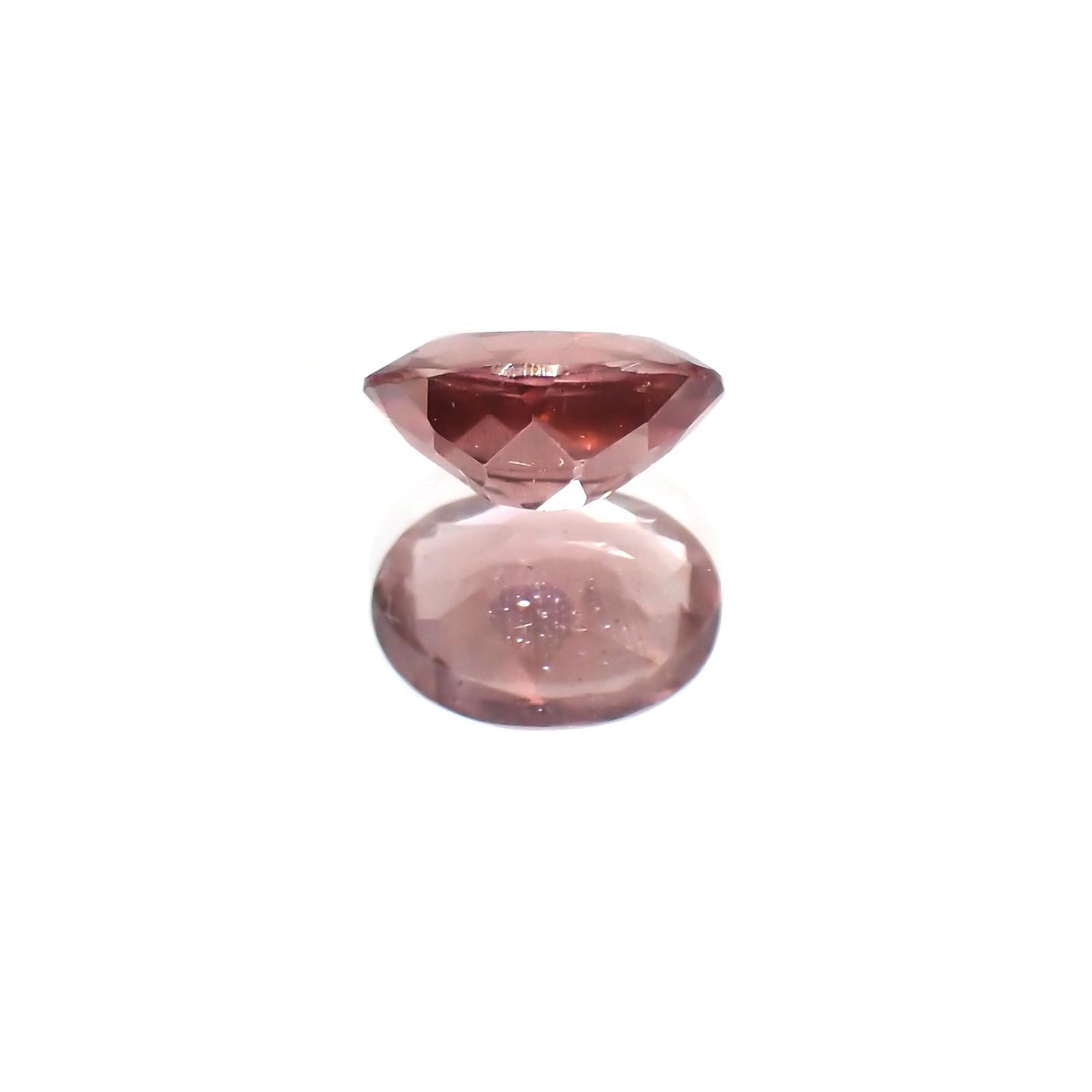 ピンクアパタイト(宝石名アパタイト) ブラジル産 0.69ct 識別済[21049866]6.5×5mm前後