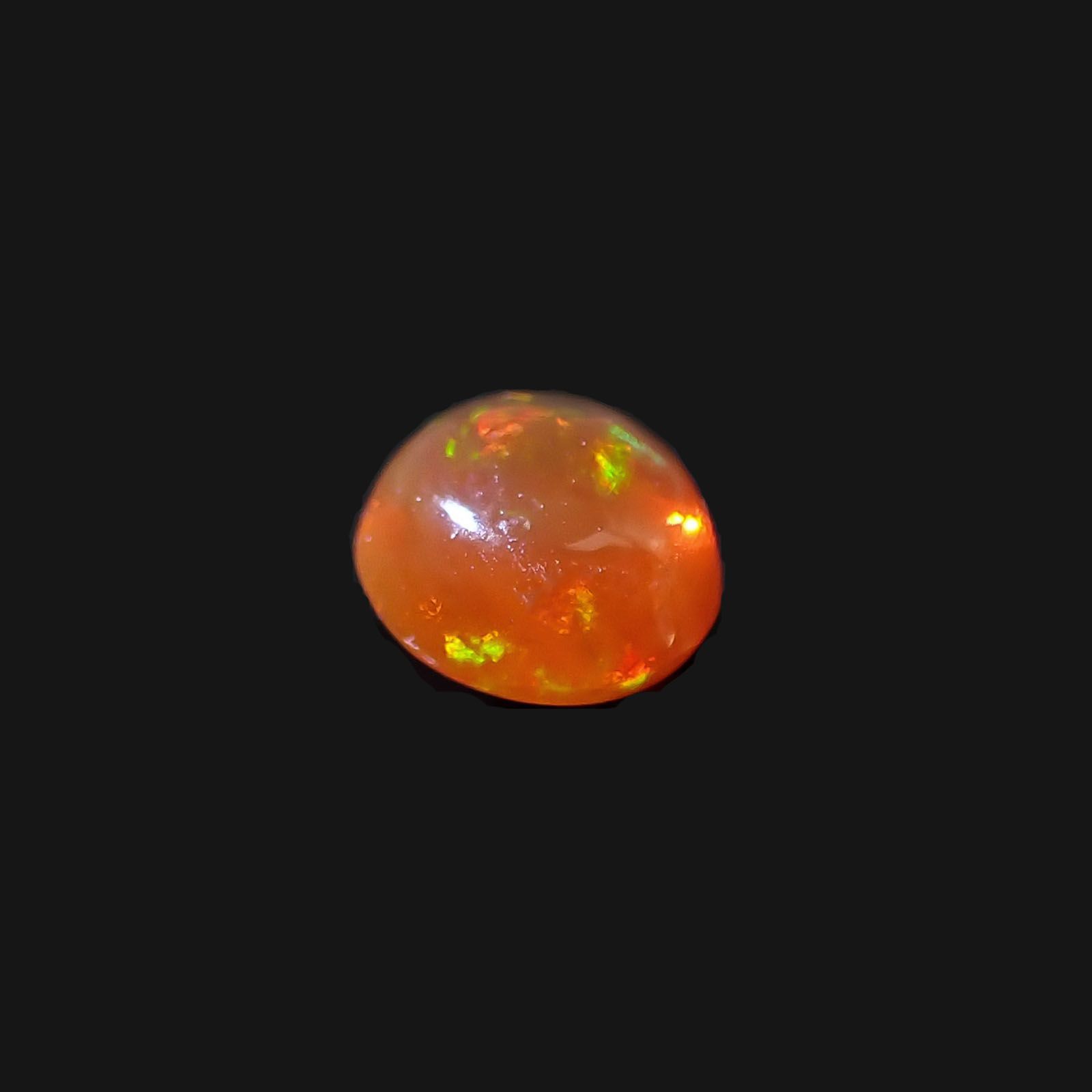 ファイヤーオパール(宝石名ファイア・オパール)メキシコ産 0.807ct ソ付(彩珠)[231023917]6.8x6mm前後