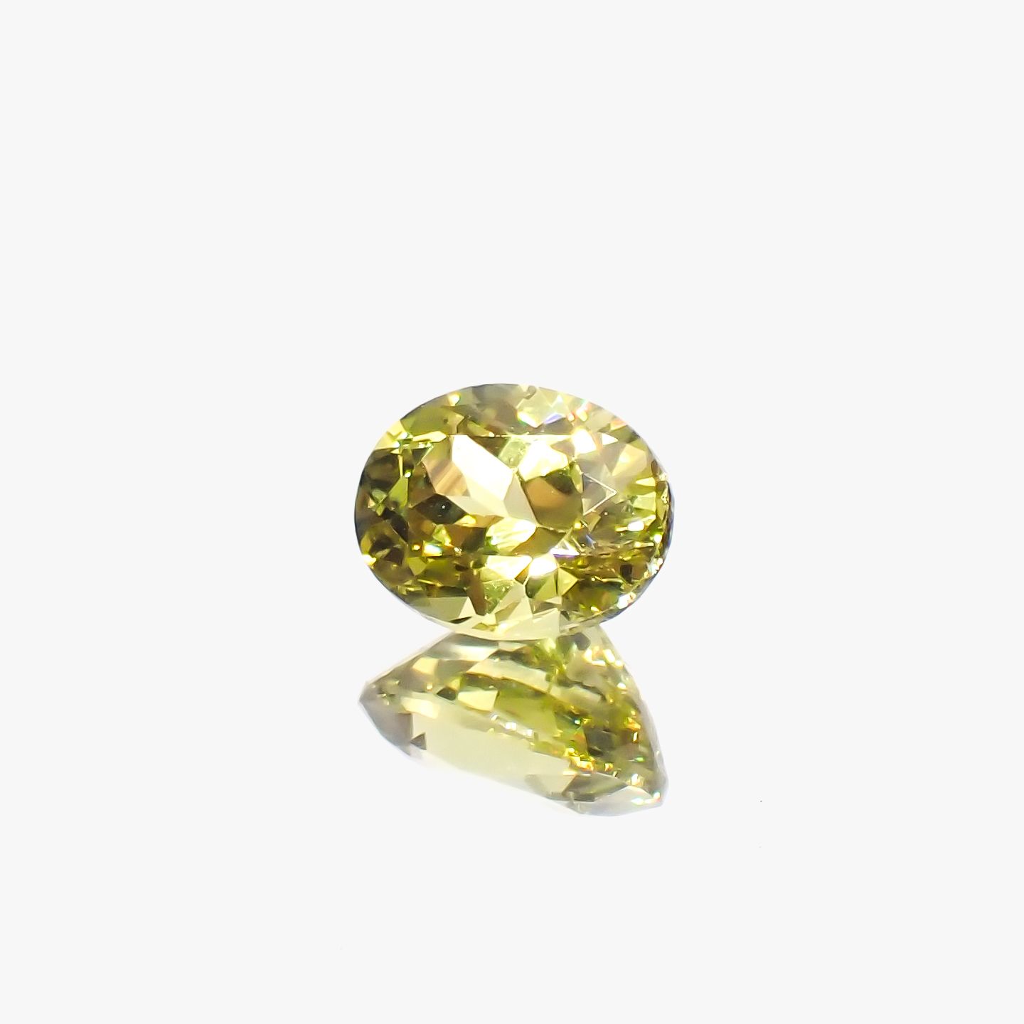 マリガーネット(宝石名グロッシュラー アンドラダイト・ガーネット)マリ共和国産 0.87ct 識別済[231124329]6.3x4.9mm前後