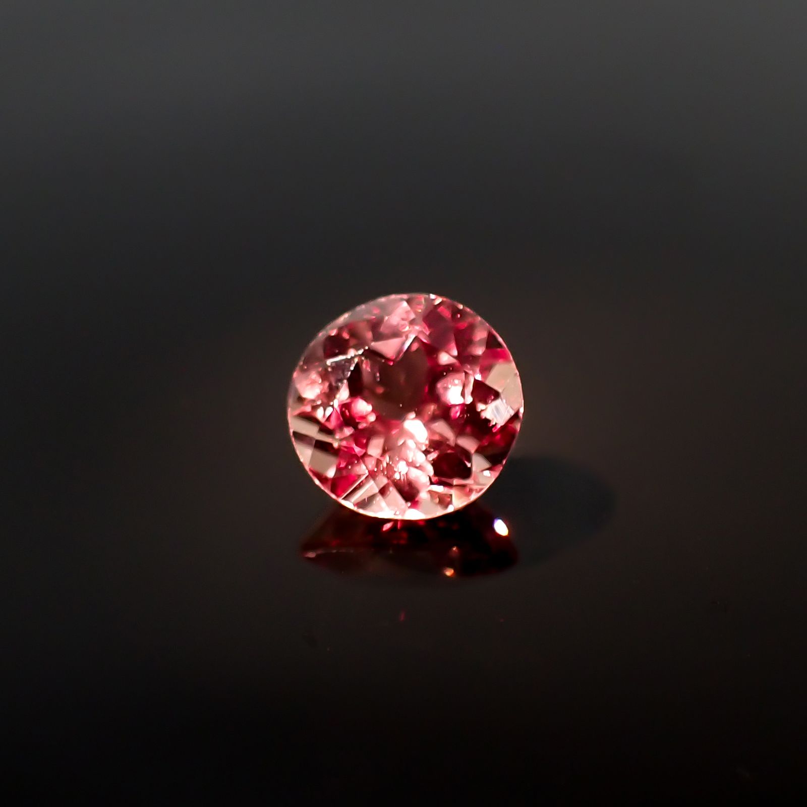 カラーシフトマラヤガーネット タンザニア産 1.54ct[231124347]7x6.8mm前後