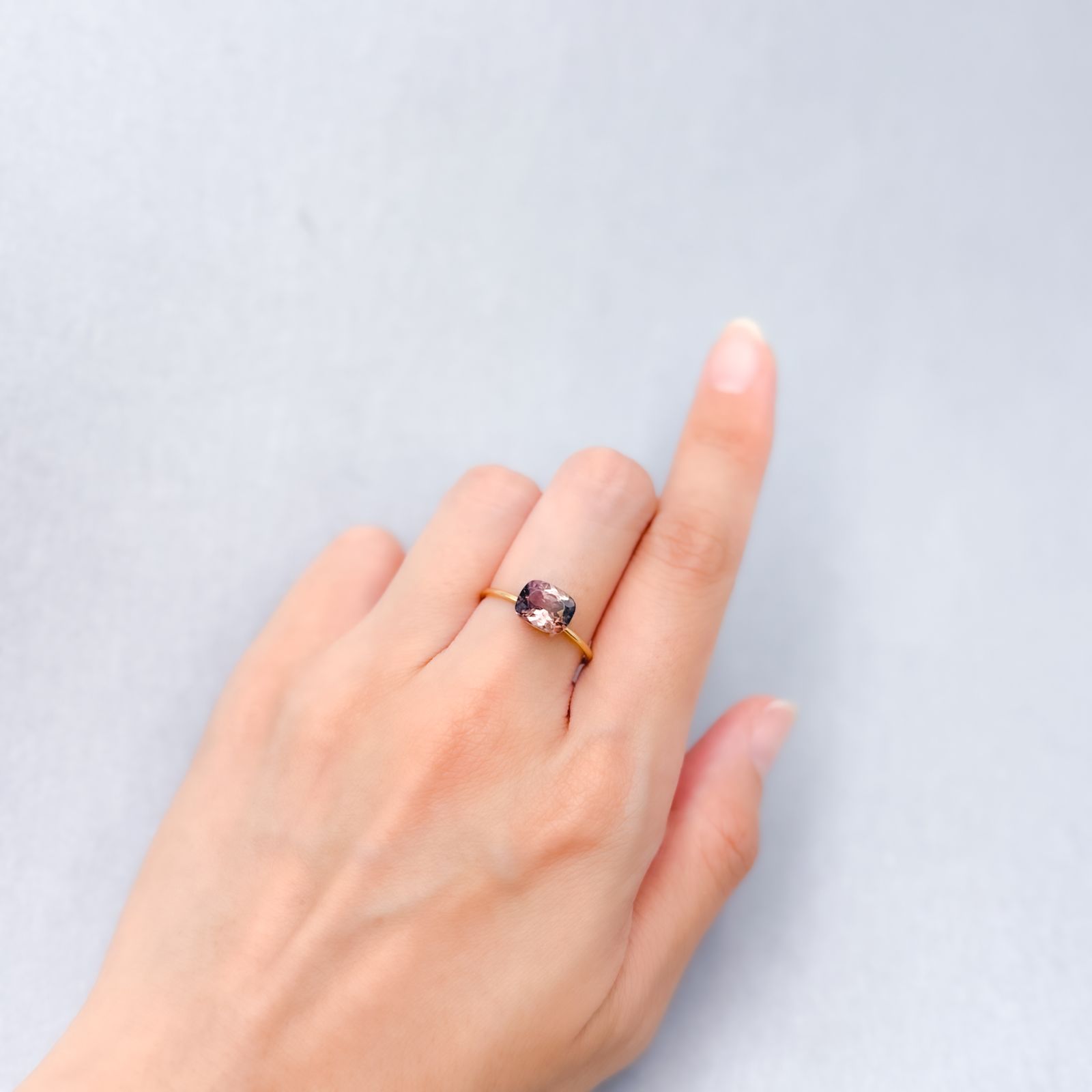 バイカラートルマリン(宝石名トルマリン)コンゴ産 1.82ct 識別済[250114992]8.3x6.6mm前後
