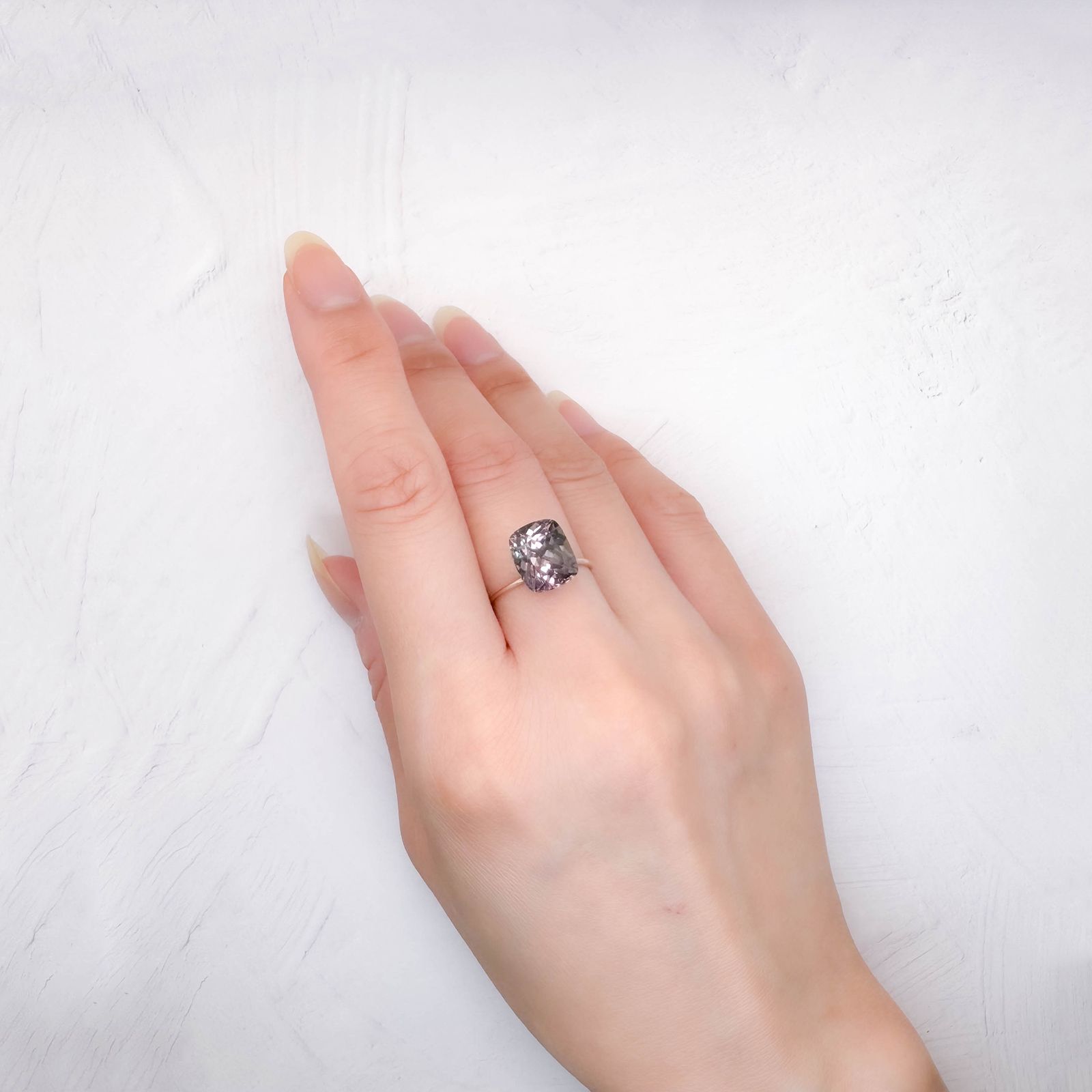 カラーチェンジダイアスポア トルコ産 5.27ct [250830966]10.4x9mm前後