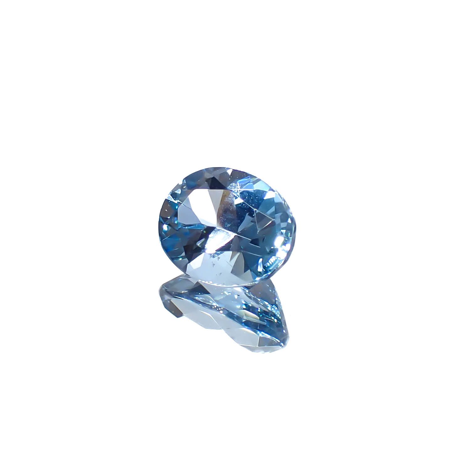 タトゥーアクアマリン ブラジル・ミナスジェライス州タトゥー鉱山産 0.70ct[240929121]6.6x5.3mm前後
