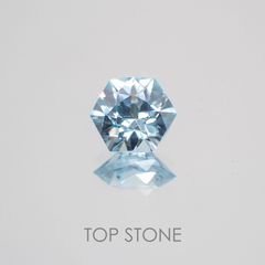 ◇ヘキサゴンカット◇ブルージルコン カンボジア産 ルース 0.77ct[210410479]4.9×4.9mm前後
