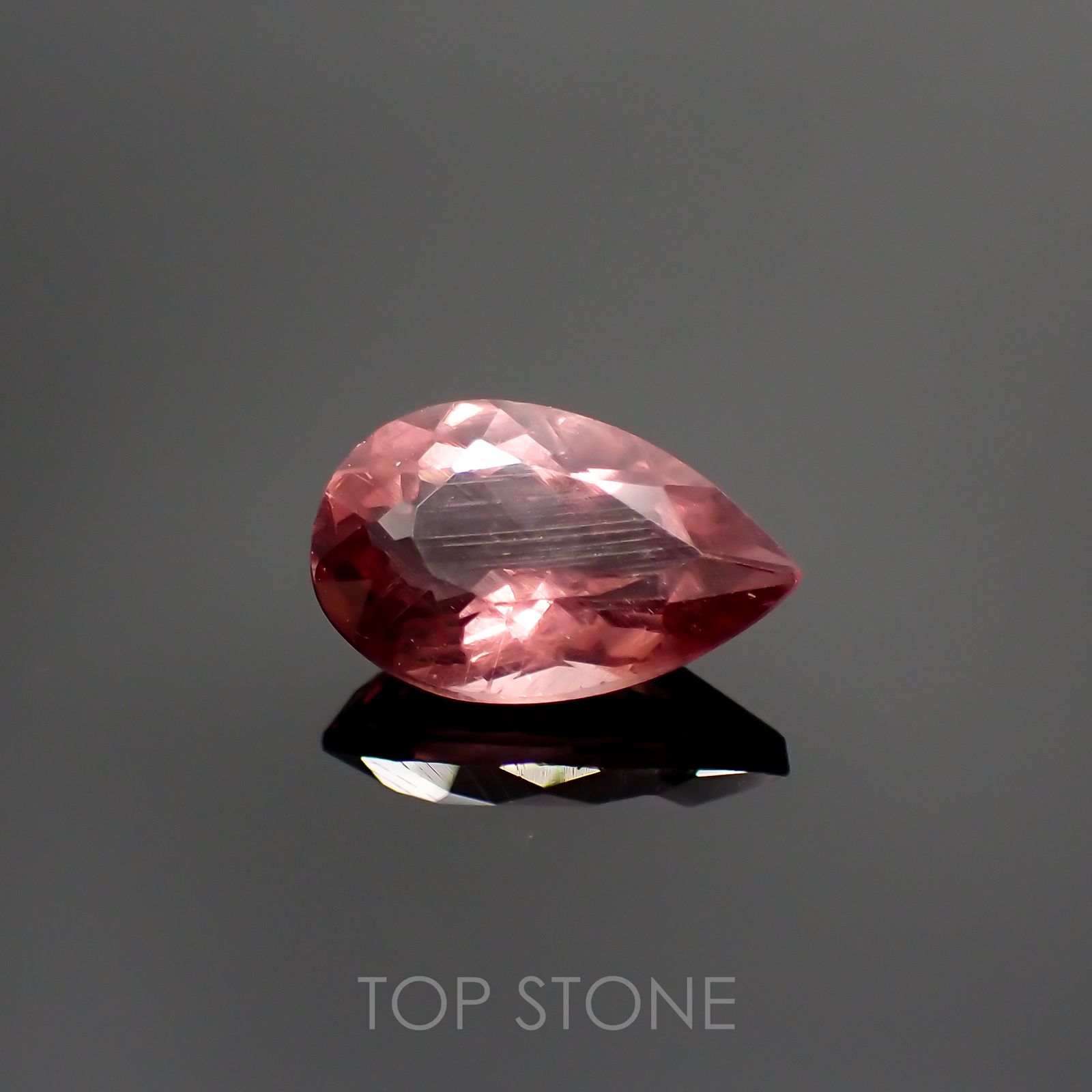 ピンクアパタイト(宝石名アパタイト) ブラジル産 1.62ct 識別済[210912465]9.8×6.2mm前後