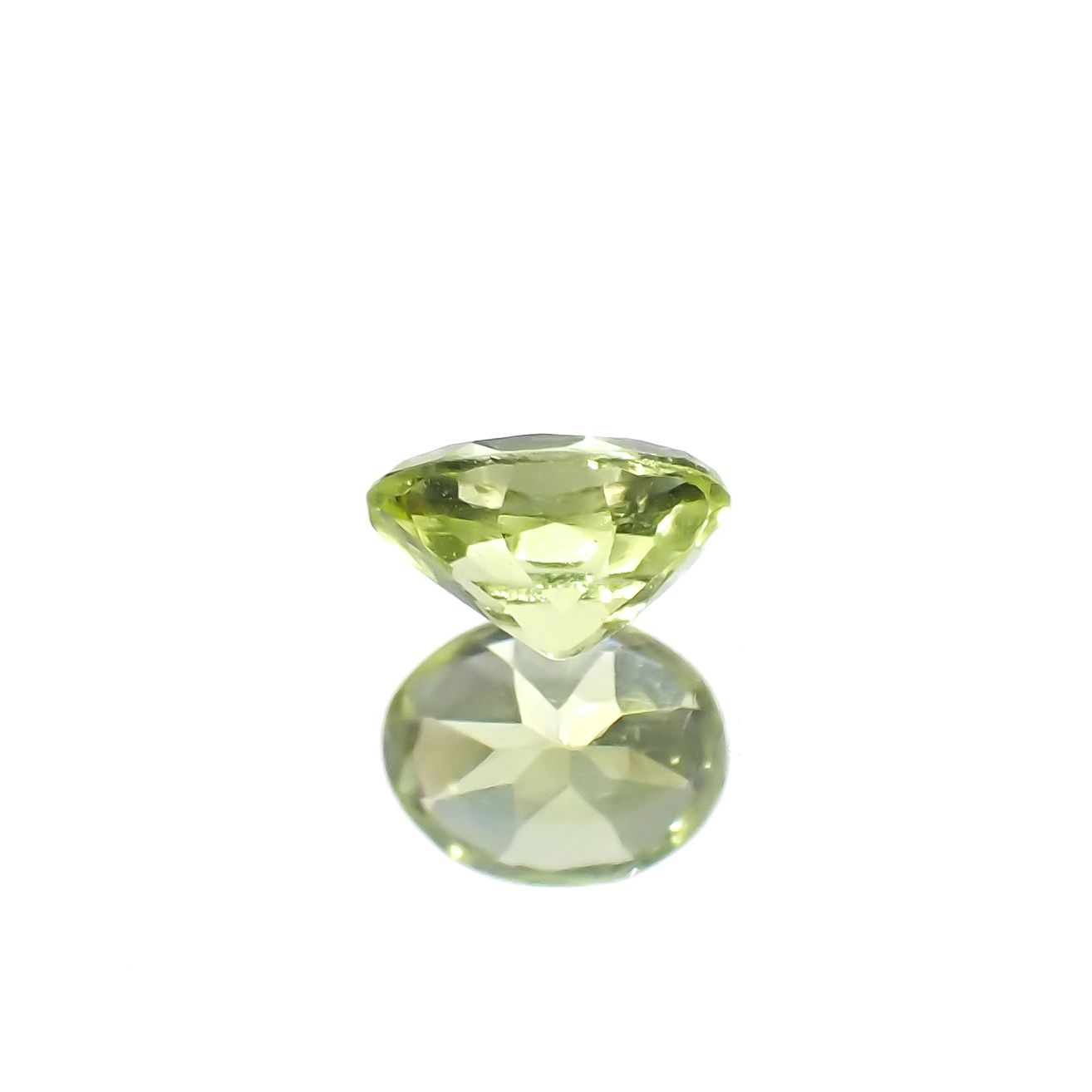 パロットクリソベリル(宝石名クリソベリル)インド産 0.27ct 識別済[231225179]4.4x3.4mm前後