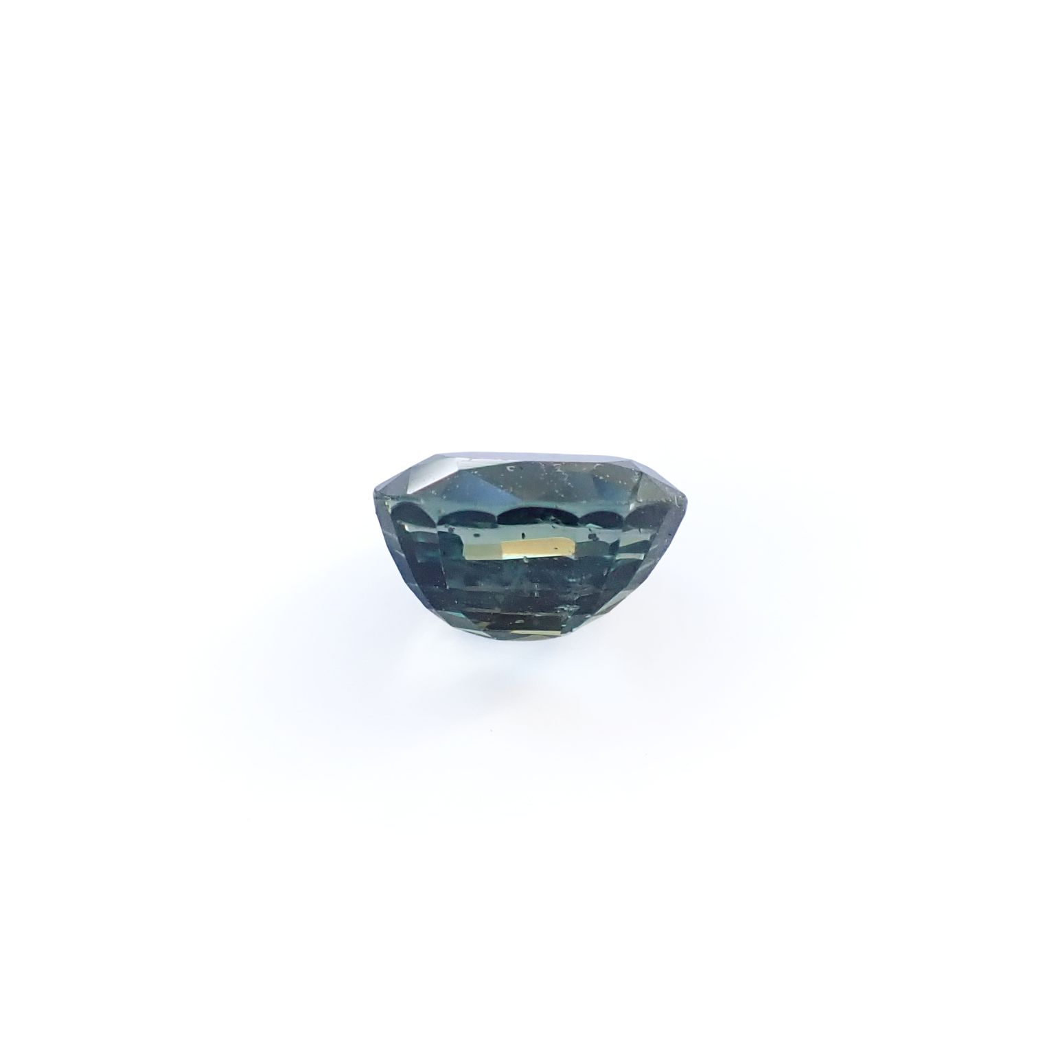 サファイア(宝石名サファイア) マダガスカル/スリランカ産 ソ付(彩珠) 1.633ct / 7x6mm前後 [260112471]