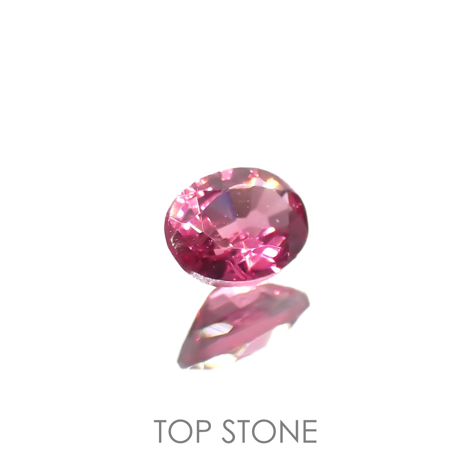 レッドスピネル(宝石名スピネル)タンザニア産 0.18ct 識別済[220716901]3.9x3mm前後