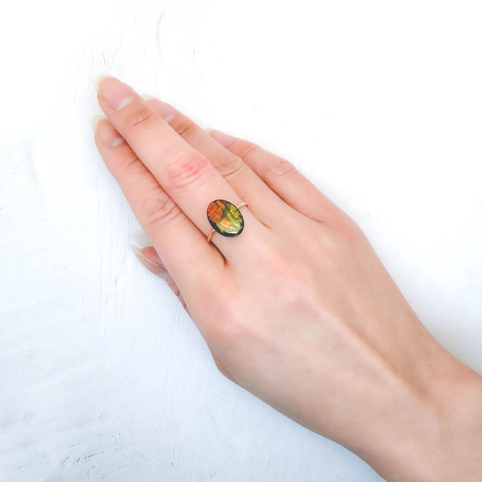 アンモライト トリプレット カナダ産 3.47ct / 13.9x9.9mm前後 [260331793]