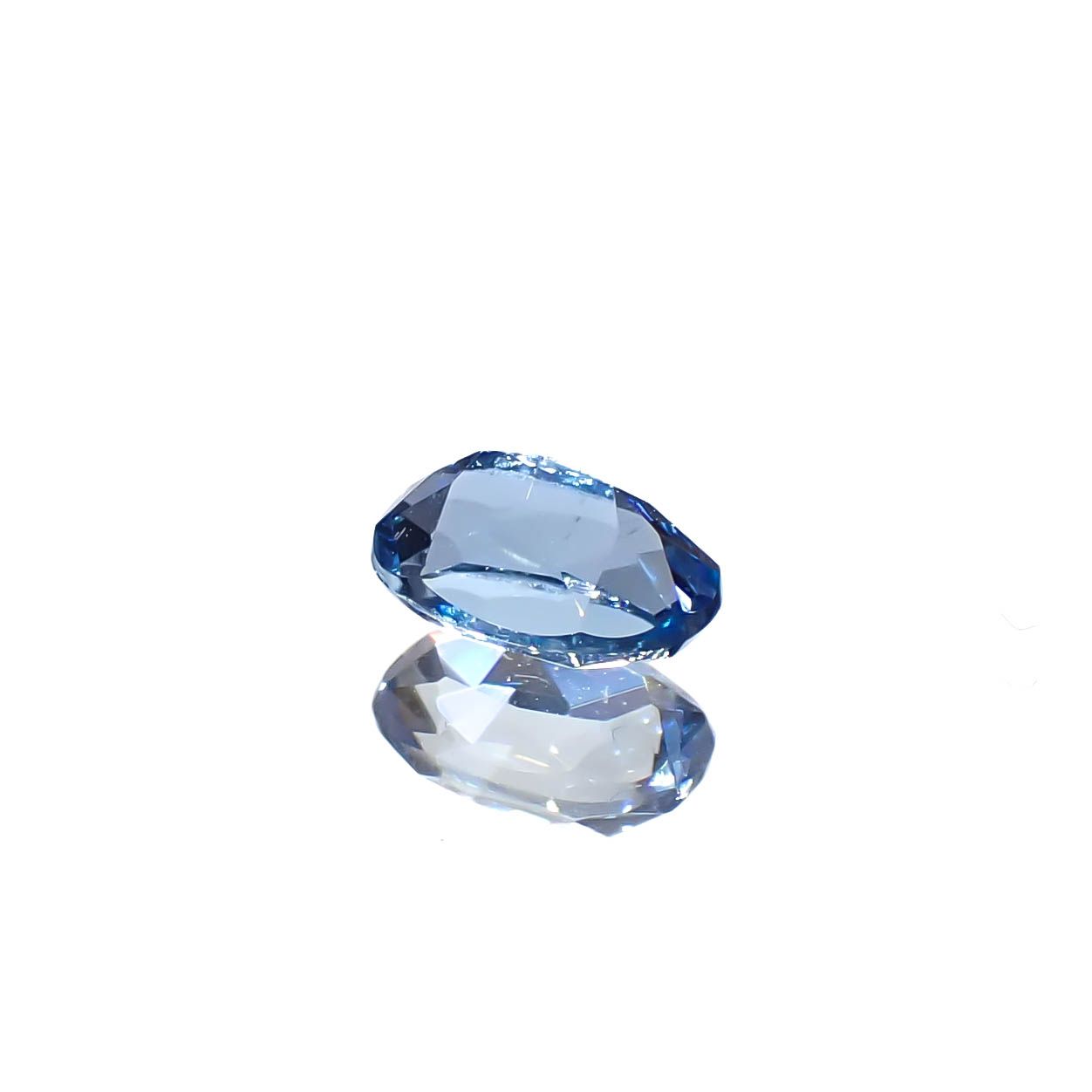 タトゥーアクアマリン ブラジル・ミナスジェライス州タトゥー鉱山産 0.30ct[240929123]5.2x3.5mm前後