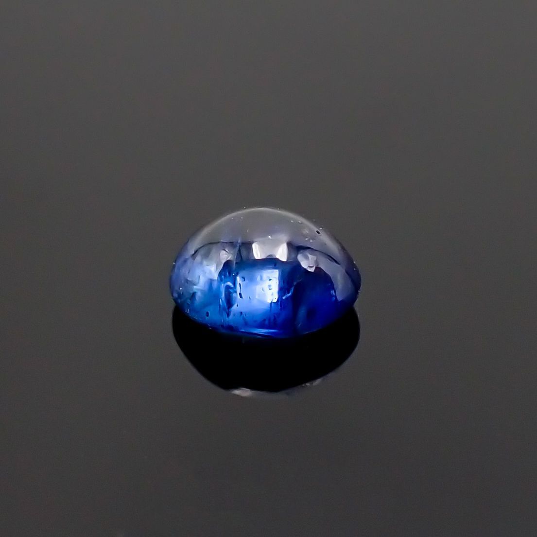 サファイア(宝石名ブルー・サファイア)スリランカ/マダガスカル産 0.40ct 識別済[220918151]4.3x3.5mm前後