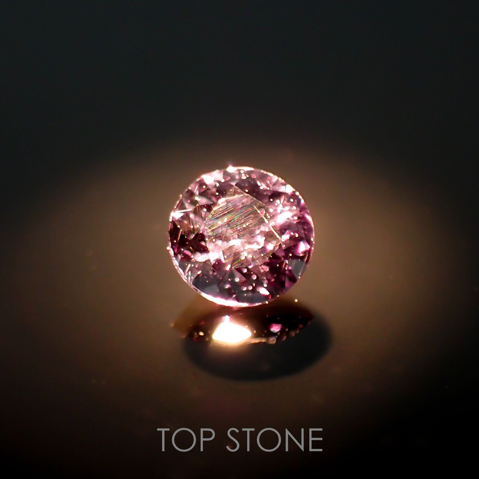 カラーチェンジガーネット アレキタイプ(宝石名ガーネット)マダガスカル・ベキリー産 0.083ct 識別済[220616544]2.6x2.6mm前後
