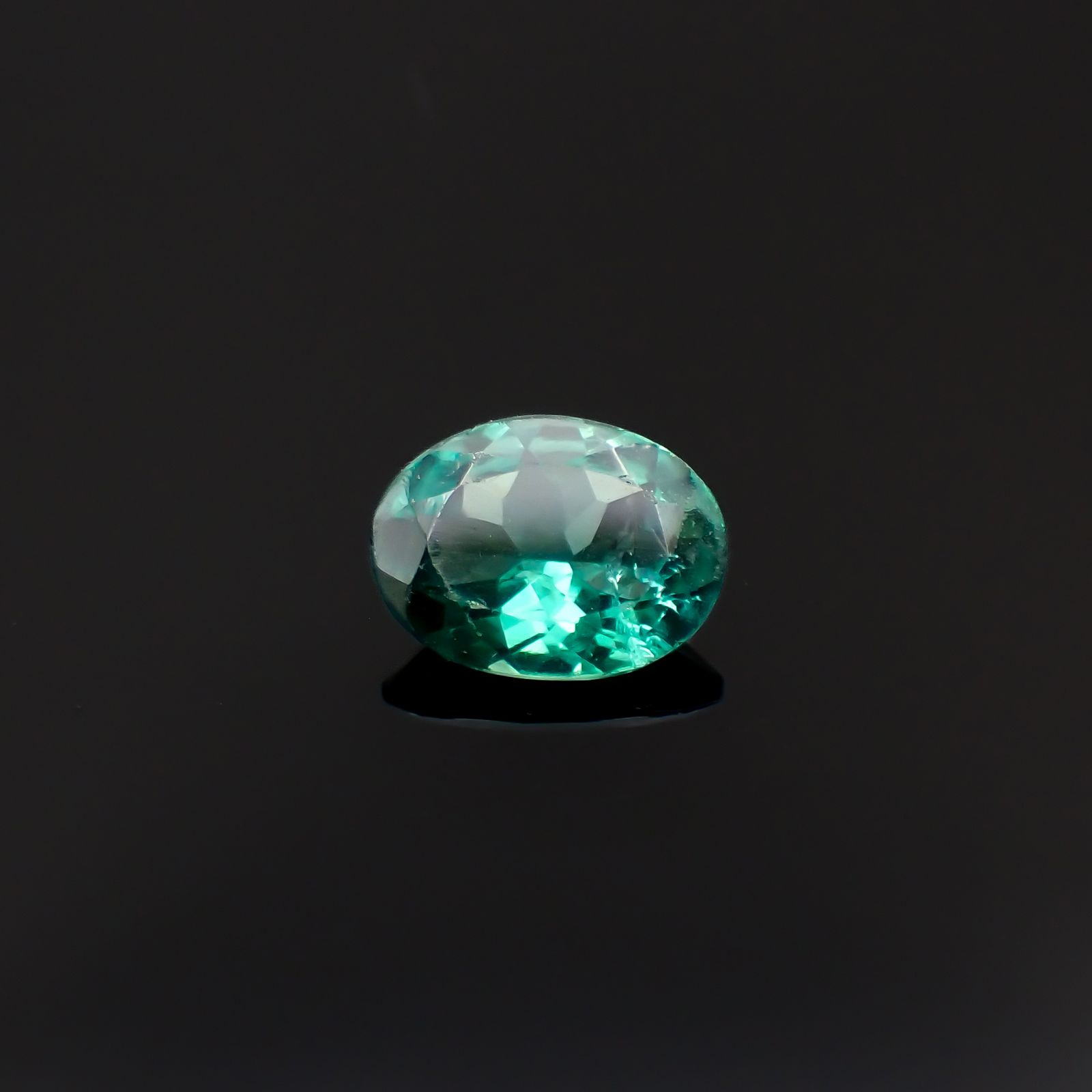 ノーブルモロキサイト マダガスカル産 1.11ct[231224685]8x6mm前後