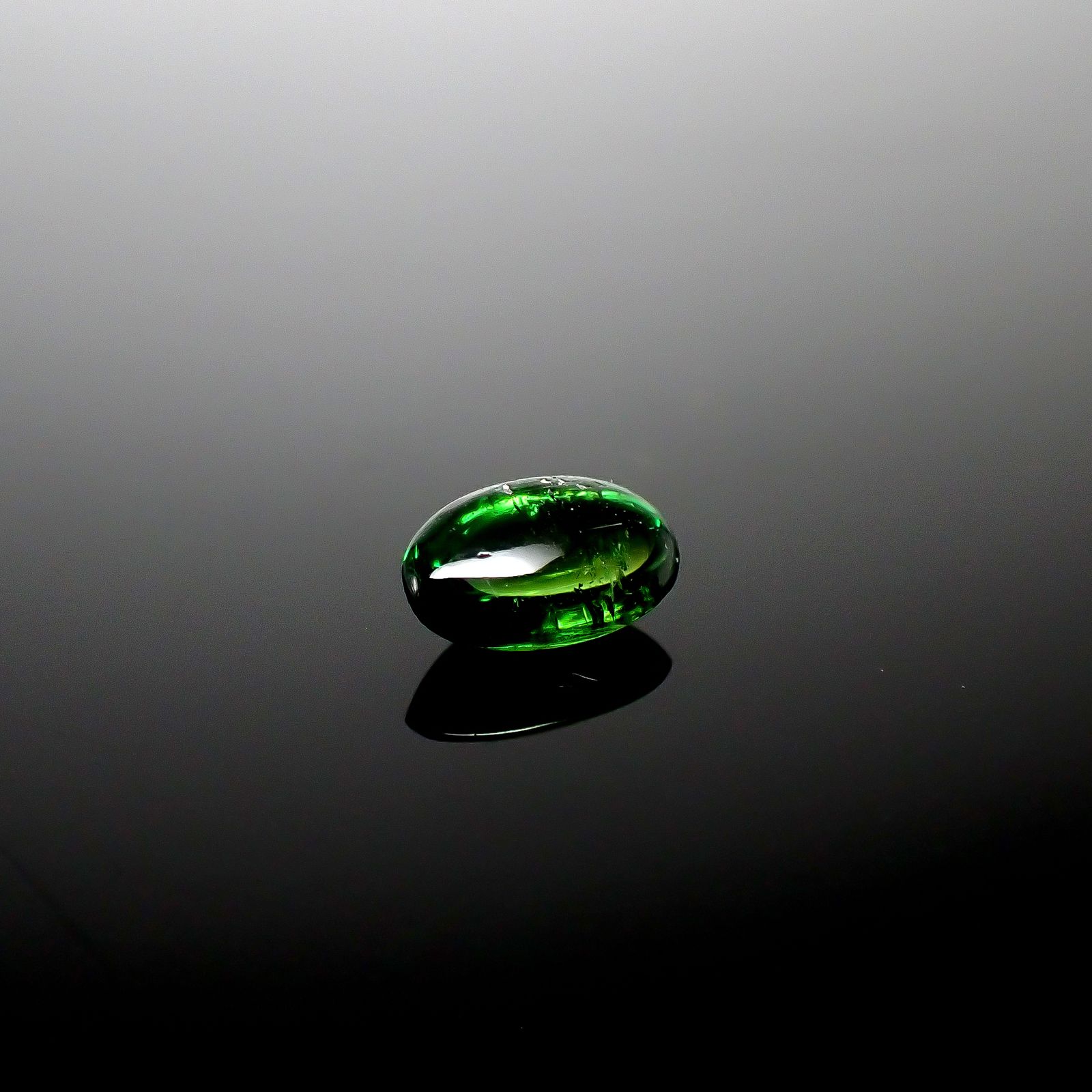 クロムトルマリン タンザニア産 0.67ct[240527777]6.8x4.3mm前後