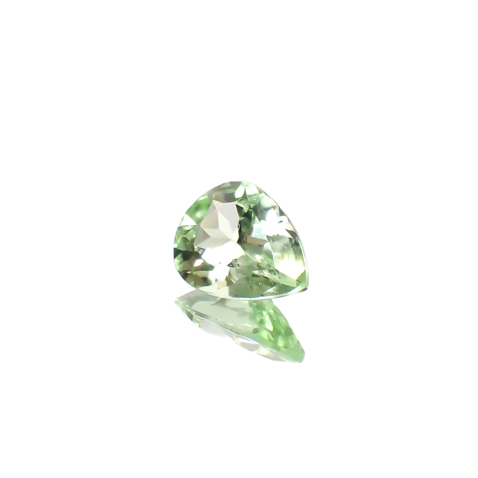 ミントペリドット パキスタン/ノルウェー産 0.92ct[240728557]8x5.9mm前後