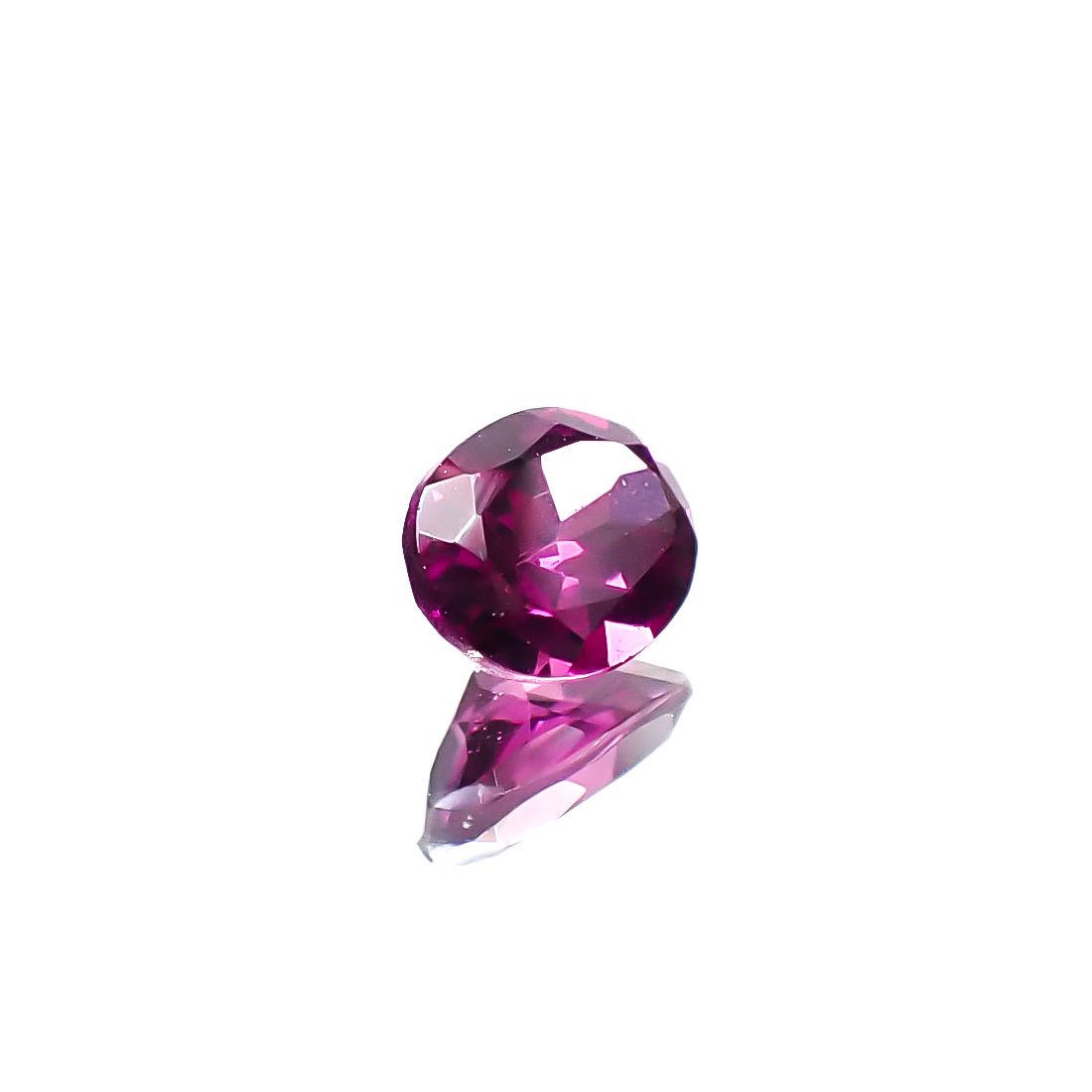グレープガーネット ブラジル産 0.42ct [241229639]5.1x3.9mm前後
