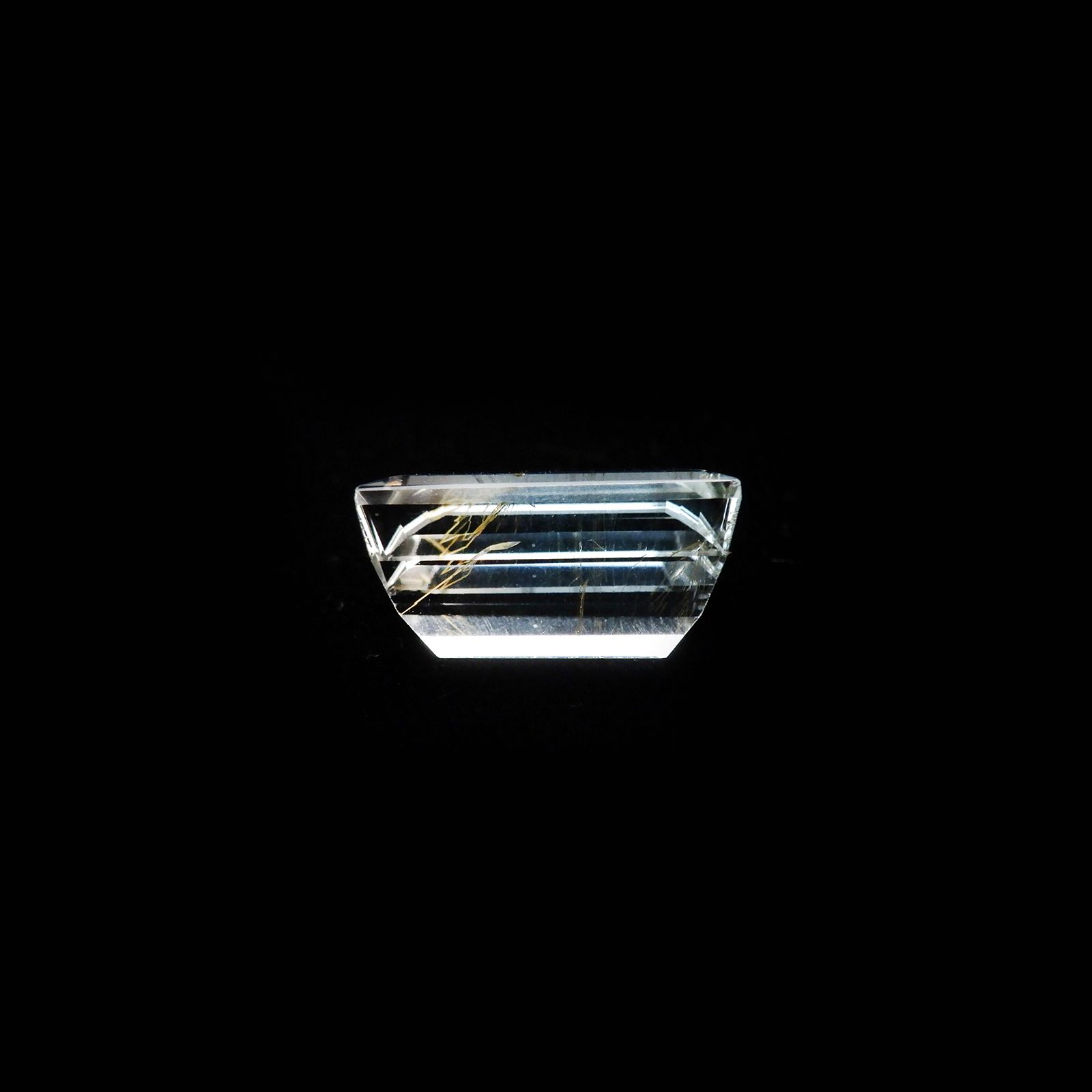 ニードルインブルートパーズ（チューブインブルートパーズ） ブラジル・ミナスジェライス州産 15.59ct[240125506]15.5x11.3mm前後