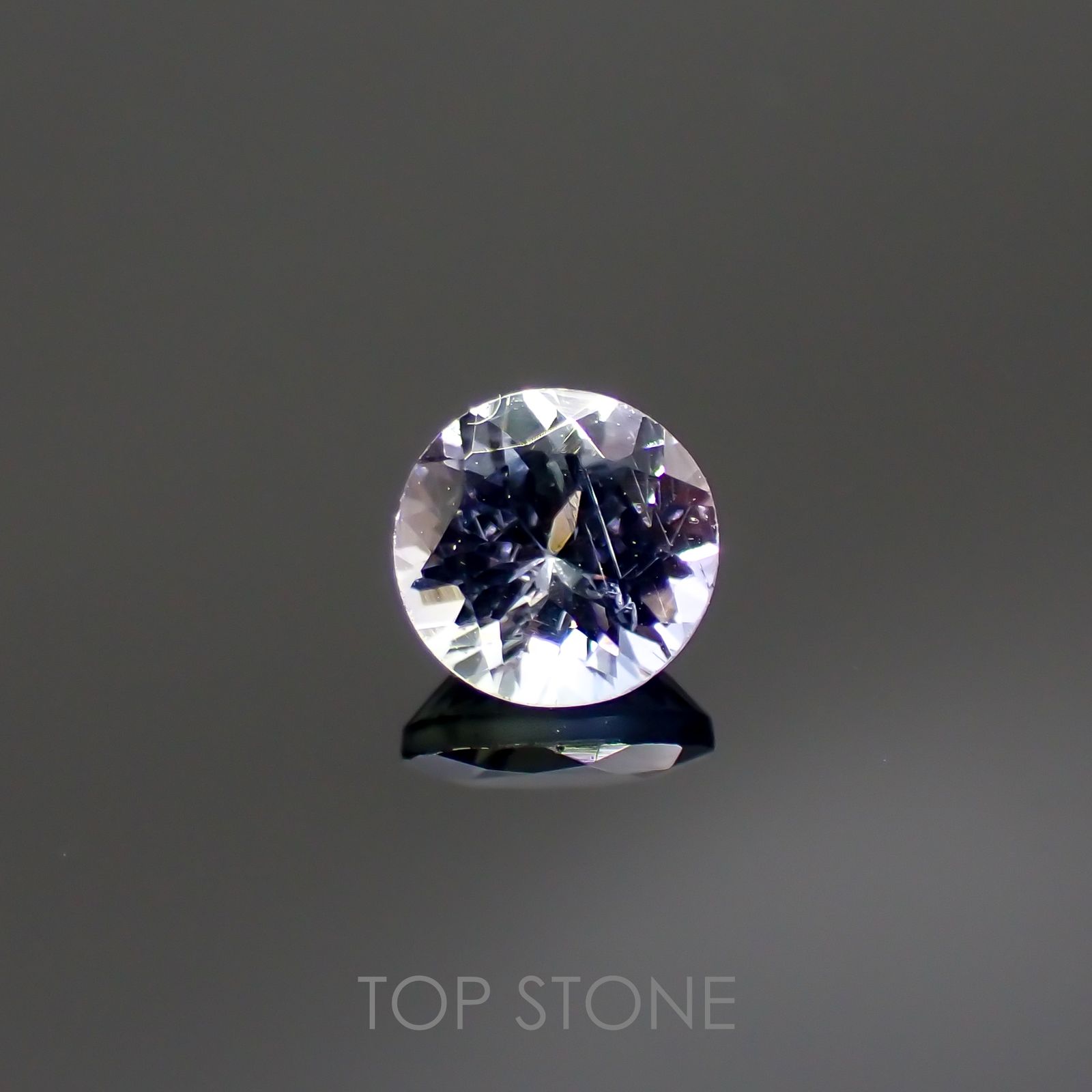 バイカラータンザナイト(宝石名ゾイサイト)タンザニア産 0.53ct 識別済[220515897]5.1x5mm前後