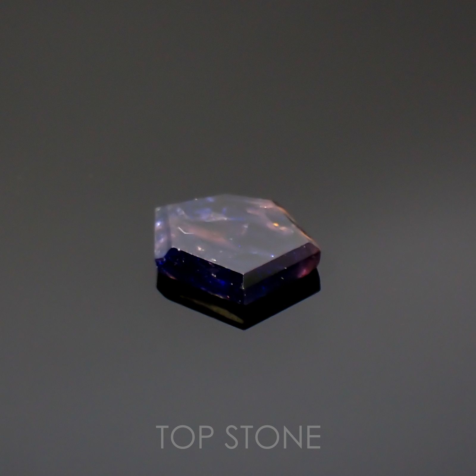 ◇カスタムカット◇ウィンザーサファイア(宝石名サファイア)タンザニア・ウィンザー産 1.27ct 識別済[220115379]8.7x6.1mm前後