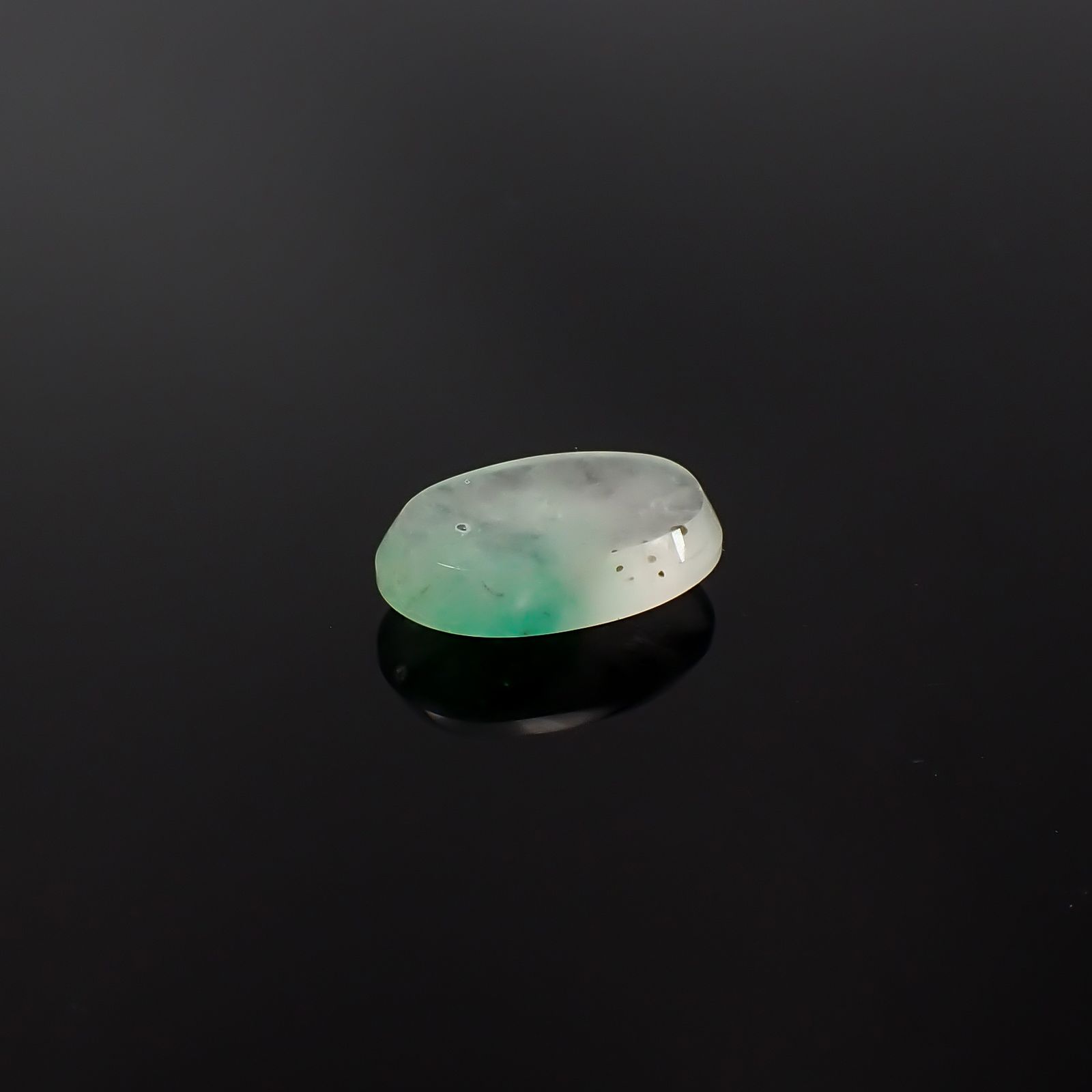 エメラルドインクォーツ ブラジル産 4.96ct / 14.6x9.5mm前後 [260432035]