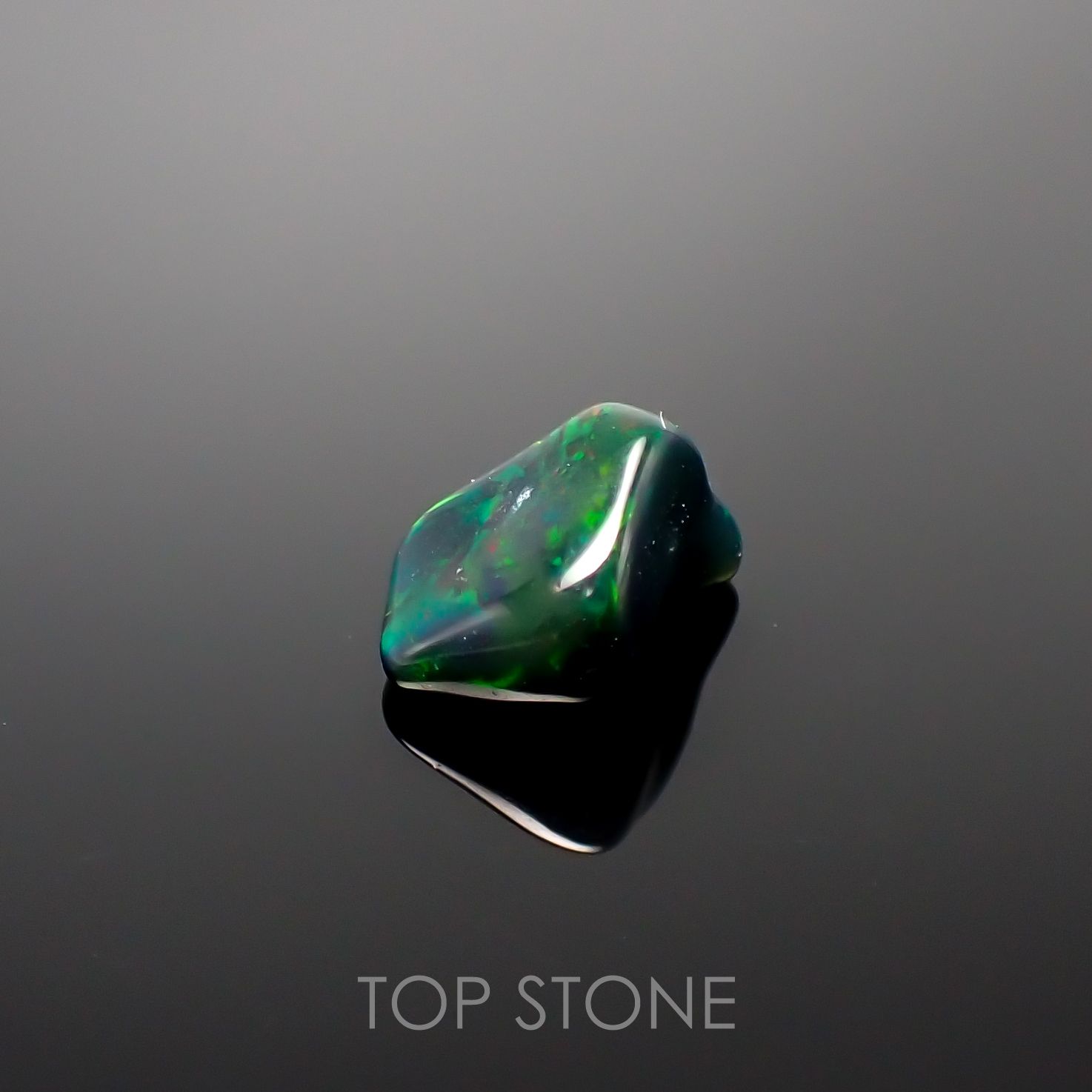 ◇バロック型◇ブラックオパール エチオピア産 ルース 0.98ct[210913240]9.4×5.8mm前後