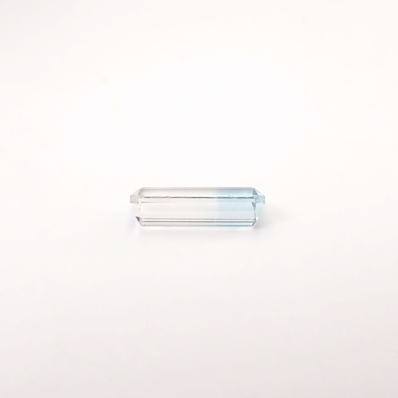 バイカラートパーズ 非加熱 ブラジル産 6.41ct / 16.6x6.8mm前後 [260331797]