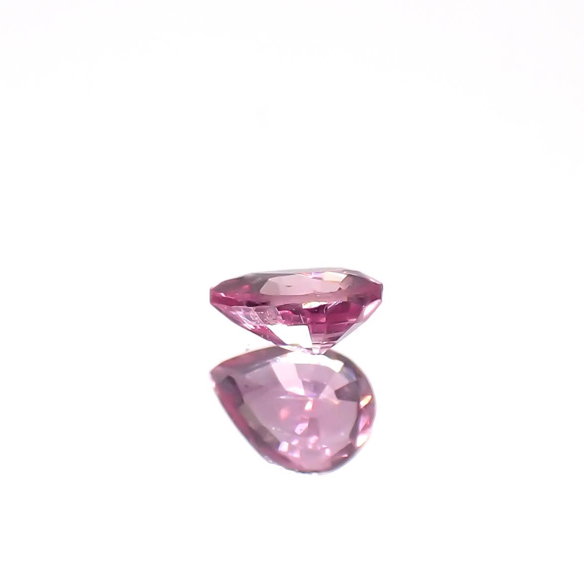 ネオンピンクサファイア スリランカ産 0.17ct[240226302]3.7x2.9mm前後
